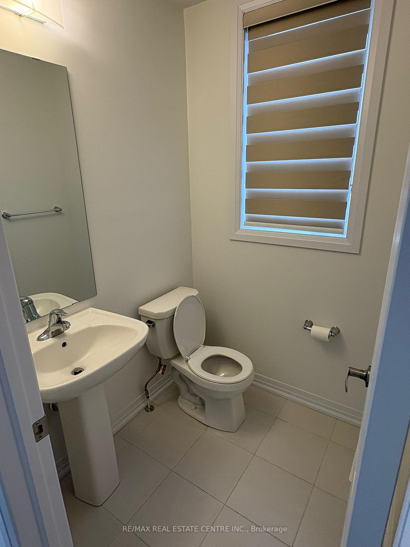 Photo 4 of 11 Brighton Lane, Thorold, Rolling Meadows — HOMEH