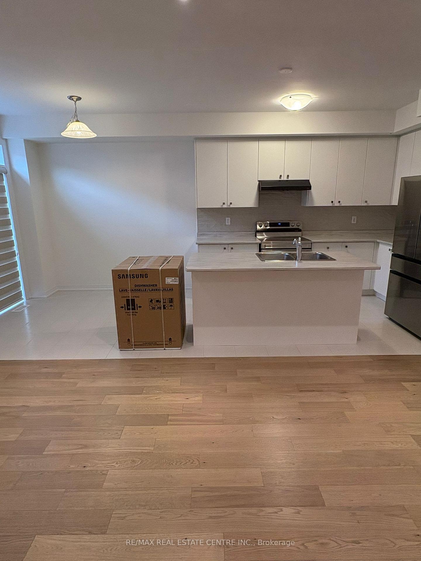 Photo 5 of 11 Brighton Lane, Thorold, Rolling Meadows — HOMEH
