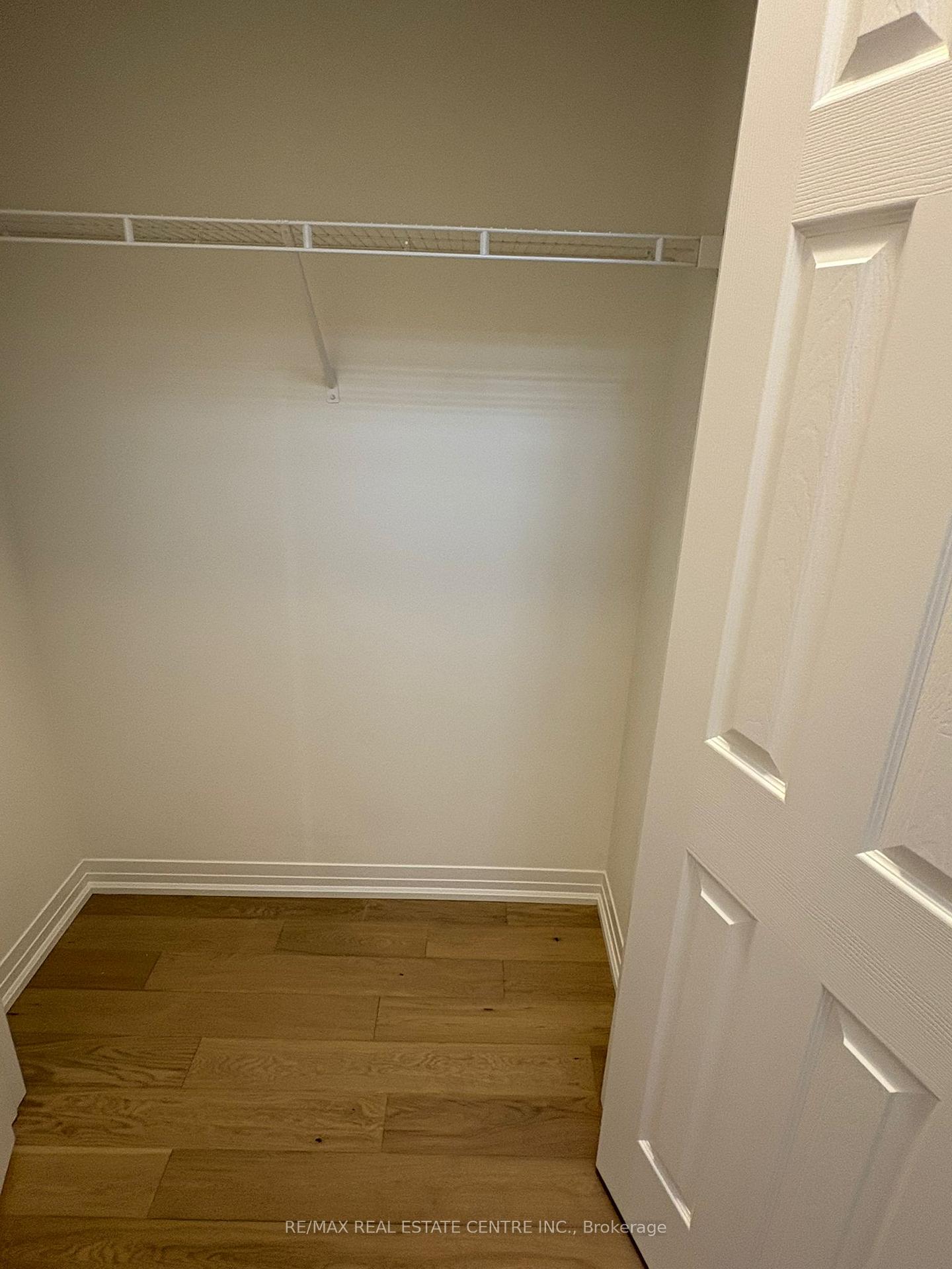 Photo 7 of 11 Brighton Lane, Thorold, Rolling Meadows — HOMEH