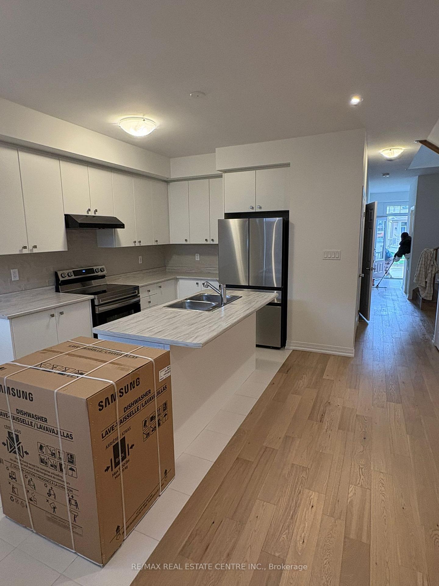 Photo 8 of 11 Brighton Lane, Thorold, Rolling Meadows — HOMEH