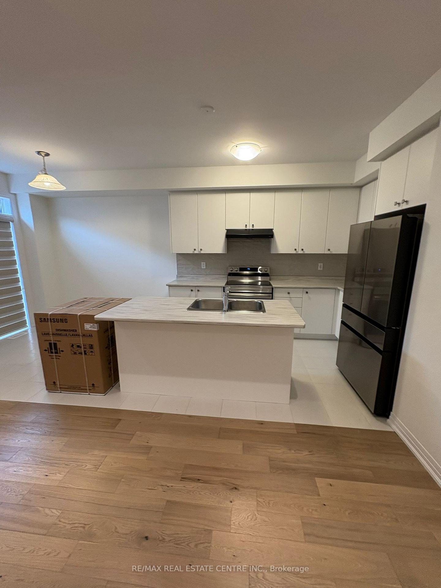 Photo 10 of 11 Brighton Lane, Thorold, Rolling Meadows — HOMEH