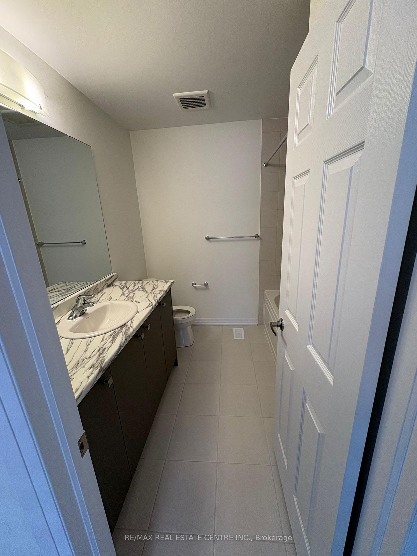 Photo 16 of 11 Brighton Lane, Thorold, Rolling Meadows — HOMEH