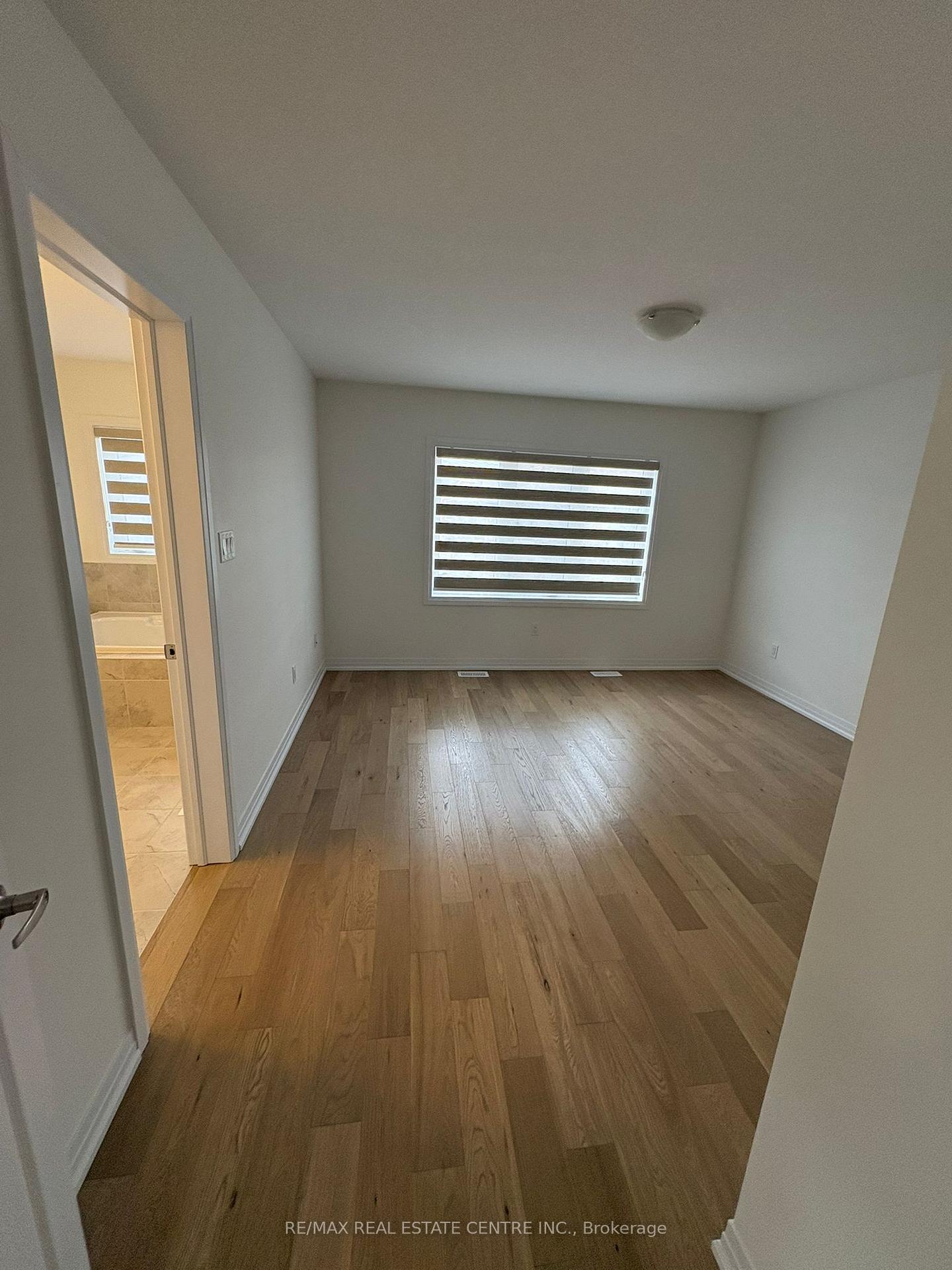 Photo 18 of 11 Brighton Lane, Thorold, Rolling Meadows — HOMEH