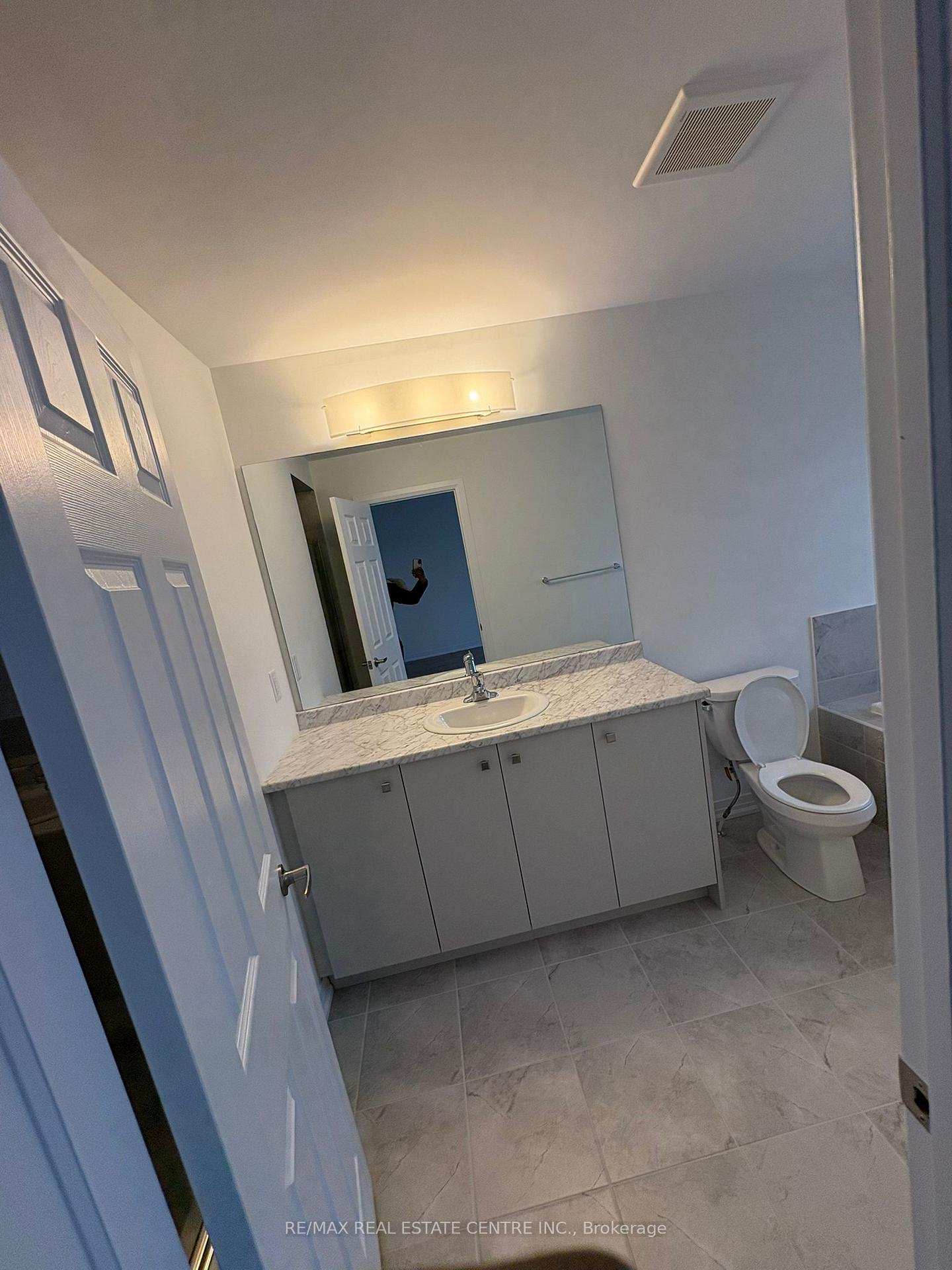 Photo 19 of 11 Brighton Lane, Thorold, Rolling Meadows — HOMEH