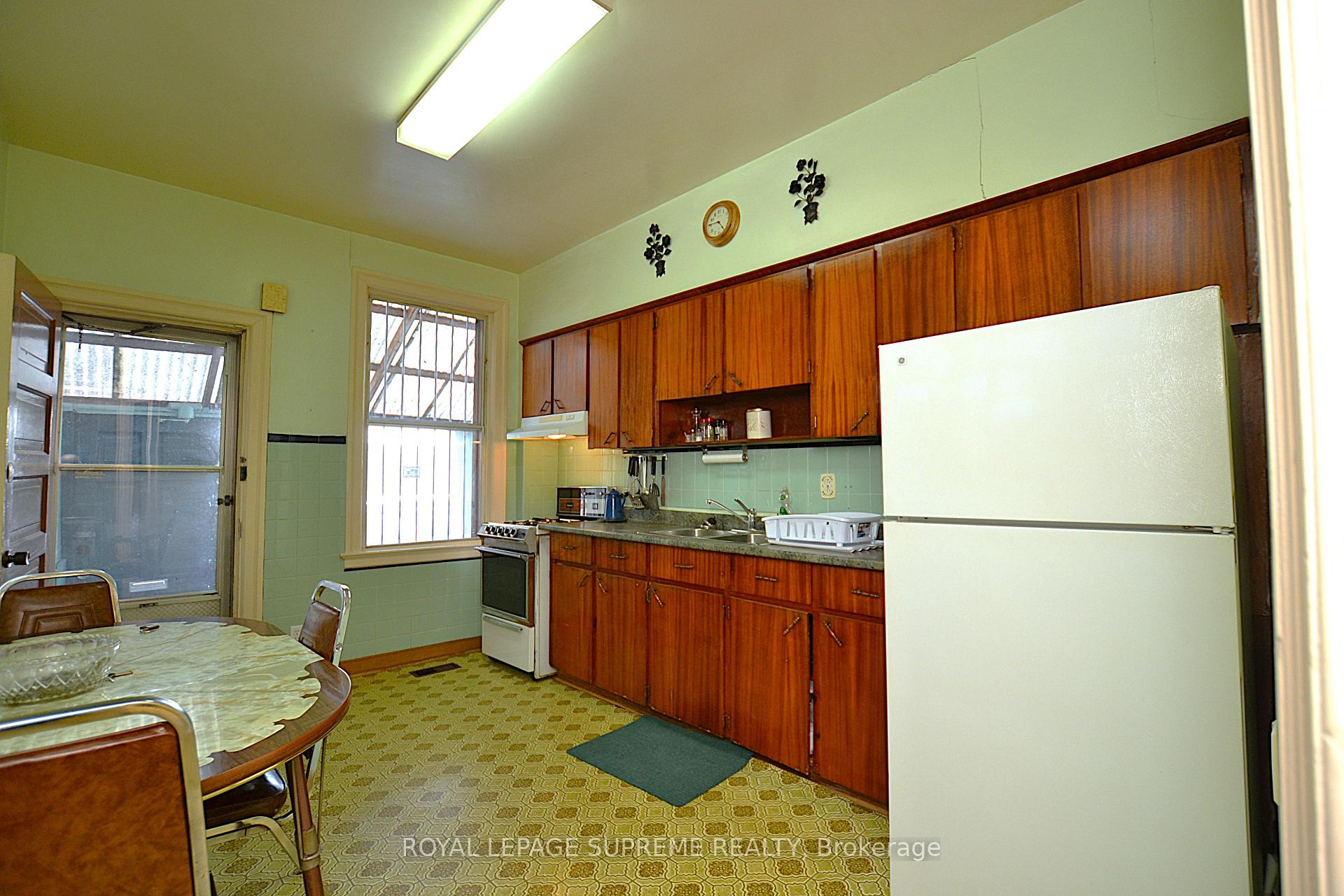 Photo 6 of 24 Muir Avenue, Toronto, Dufferin Grove — HOMEH