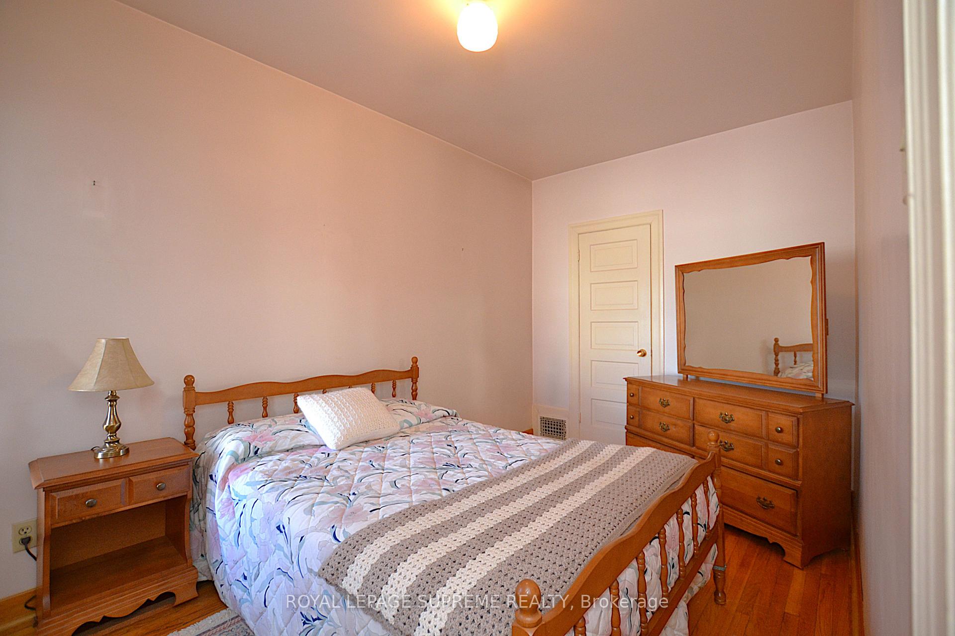 Photo 10 of 24 Muir Avenue, Toronto, Dufferin Grove — HOMEH