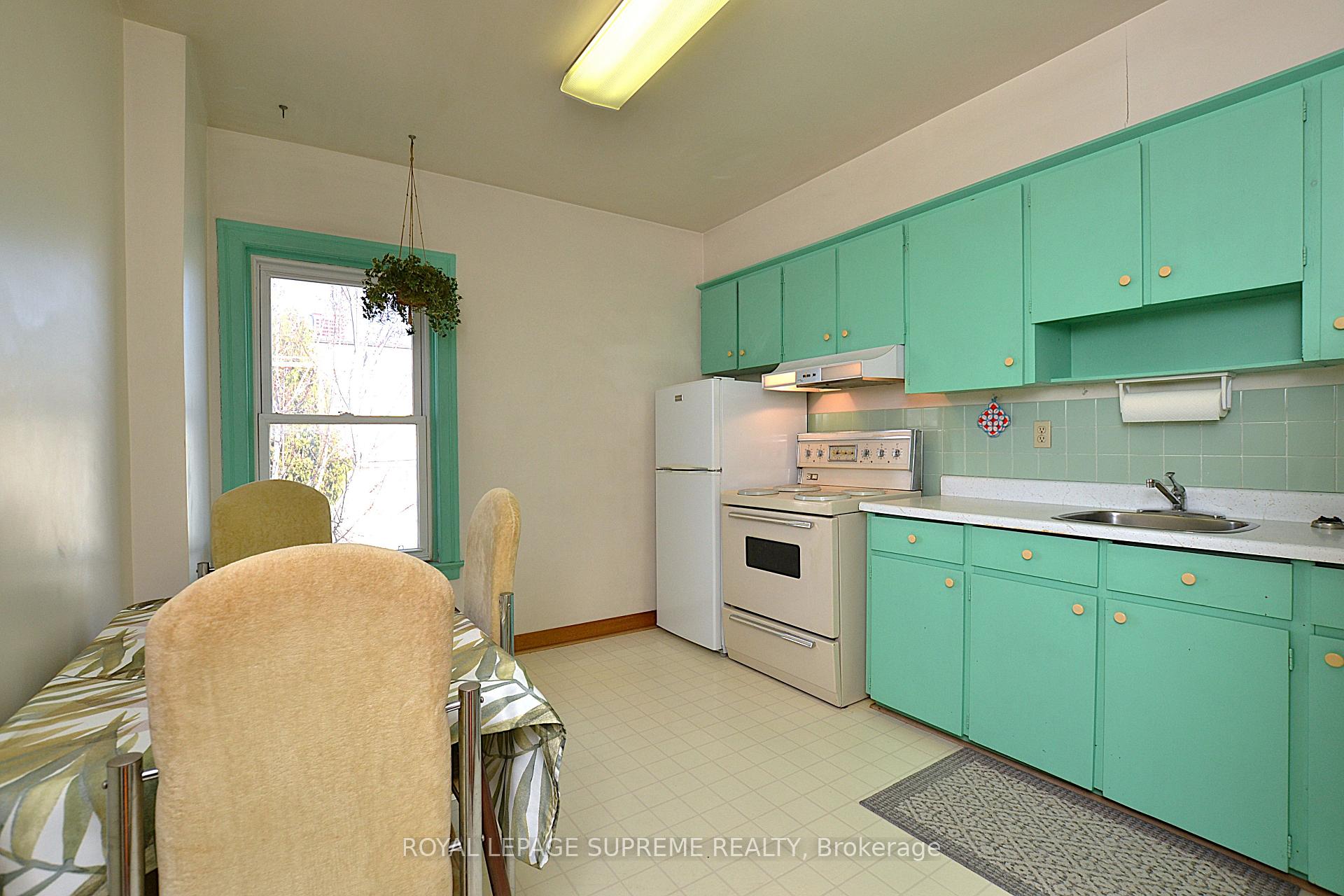 Photo 13 of 24 Muir Avenue, Toronto, Dufferin Grove — HOMEH