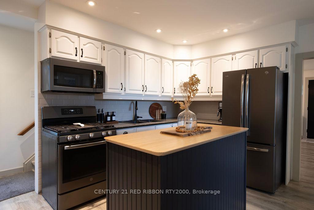 Photo 11 of 106 Egerton Street, Strathroy-Caradoc, SE — HOMEH
