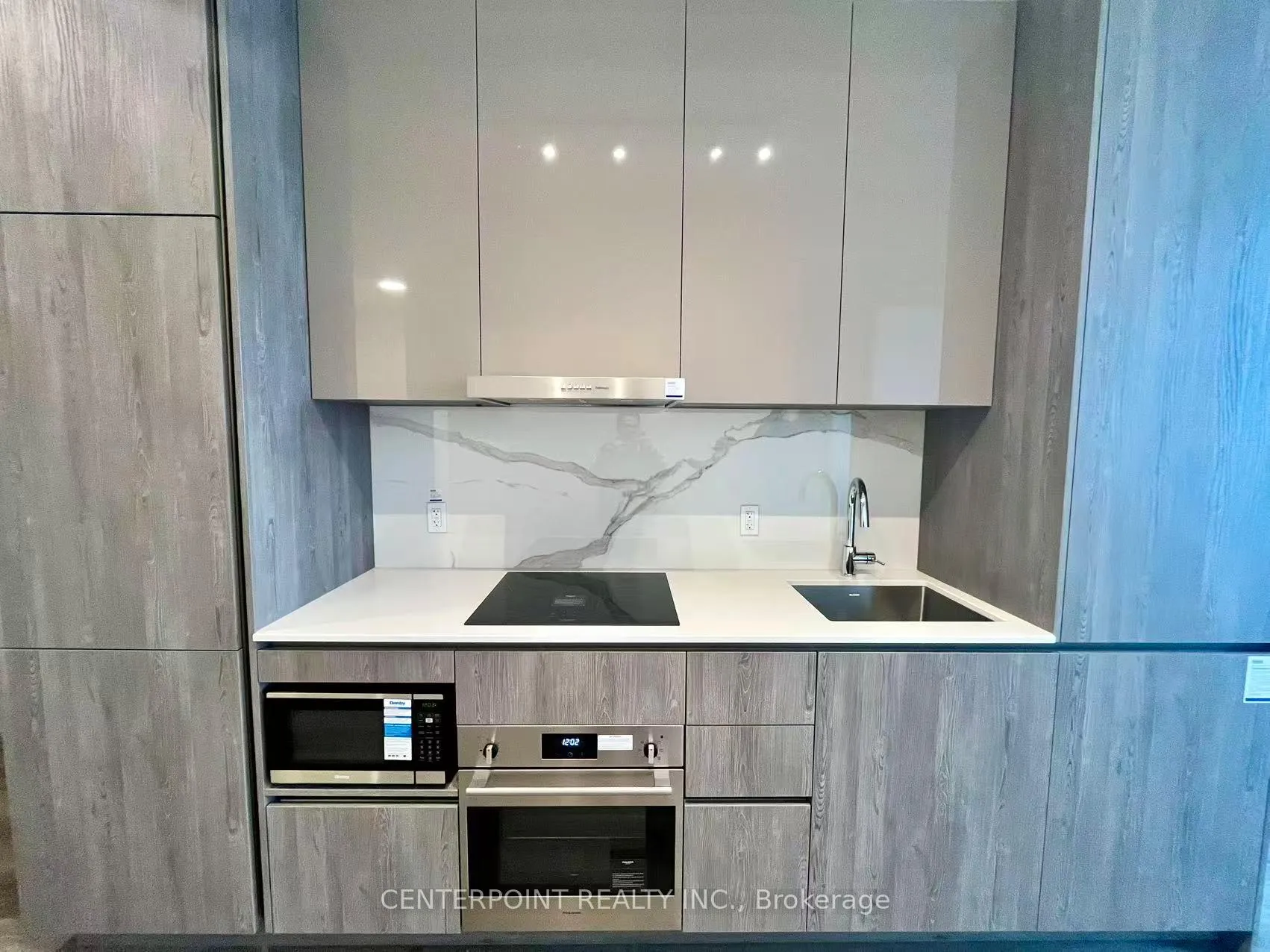Photo 3 of Unit 2707, 8 Interchange Way, Vaughan, Vaughan Corporate Centre — HOMEH