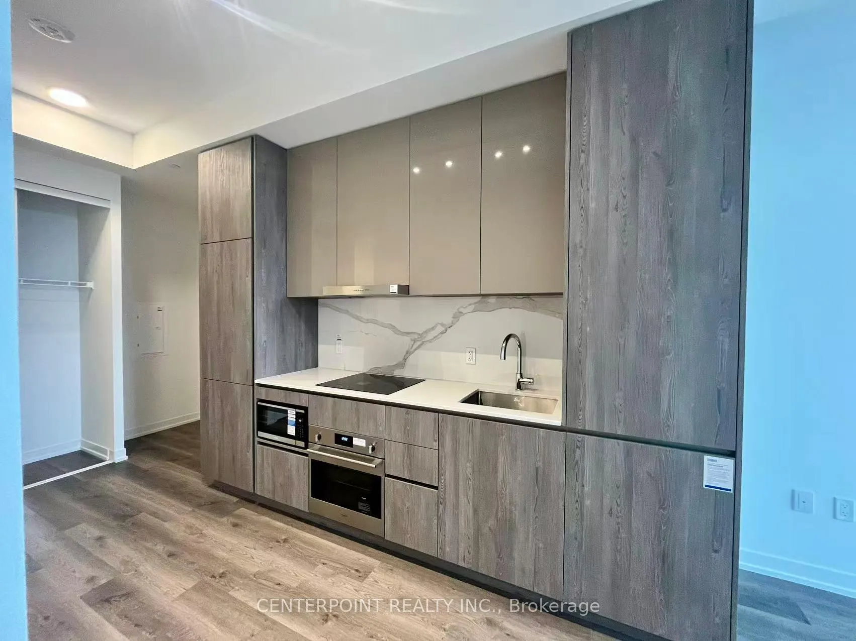 Photo 4 of Unit 2707, 8 Interchange Way, Vaughan, Vaughan Corporate Centre — HOMEH