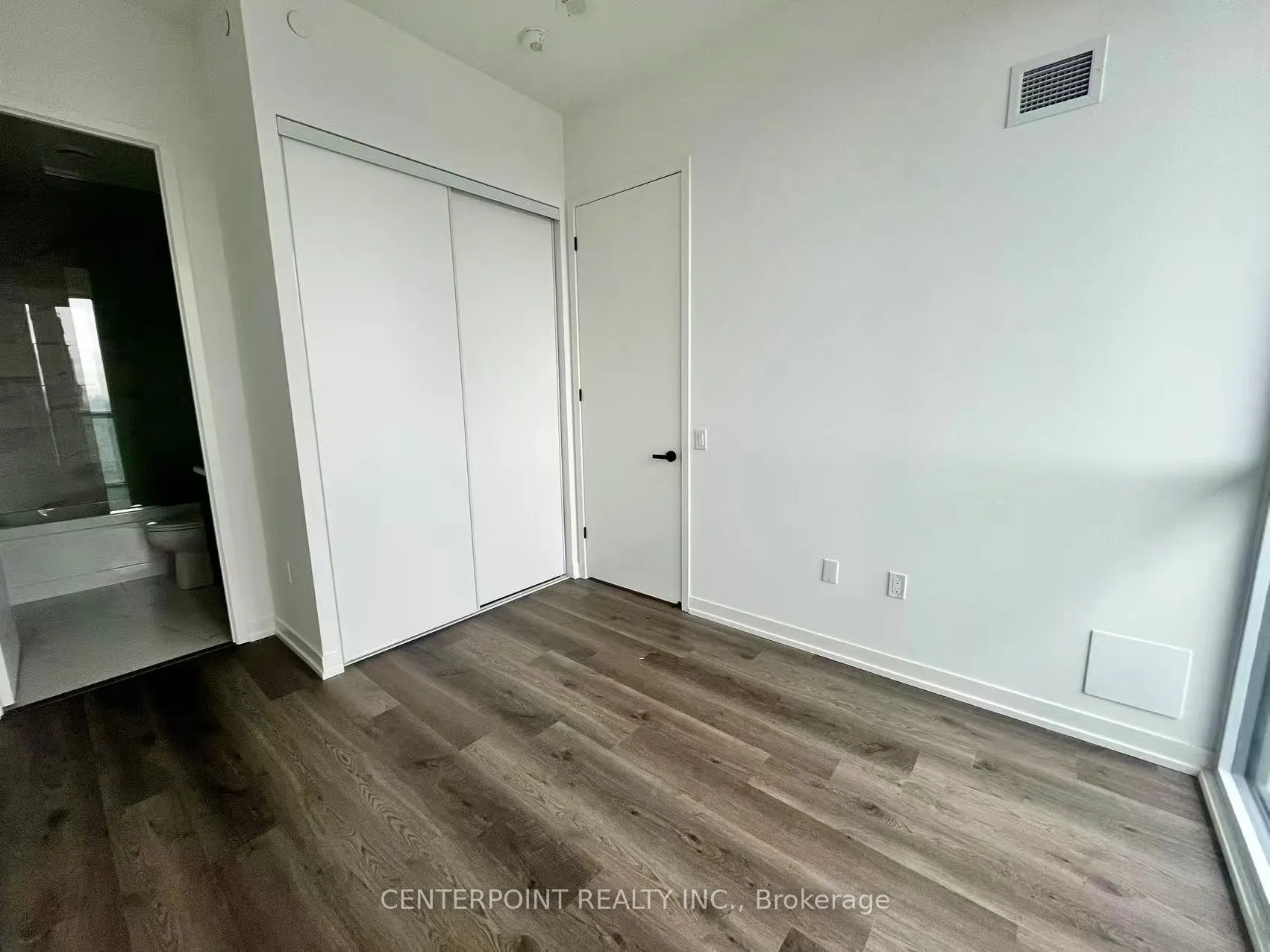 Photo 7 of Unit 2707, 8 Interchange Way, Vaughan, Vaughan Corporate Centre — HOMEH