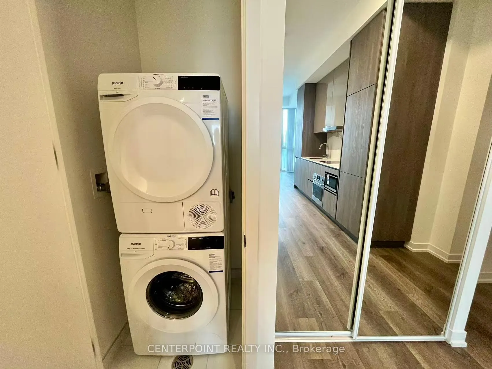 Photo 11 of Unit 2707, 8 Interchange Way, Vaughan, Vaughan Corporate Centre — HOMEH