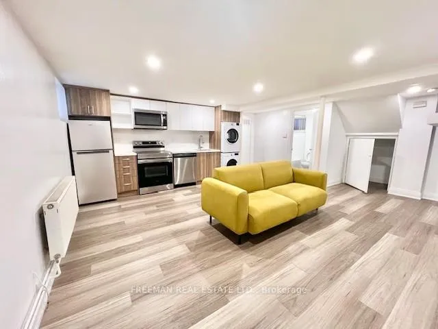 Photo 6 of Unit 5, 545 Palmerston Boulevard, Toronto, Palmerston-Little Italy — HOMEH