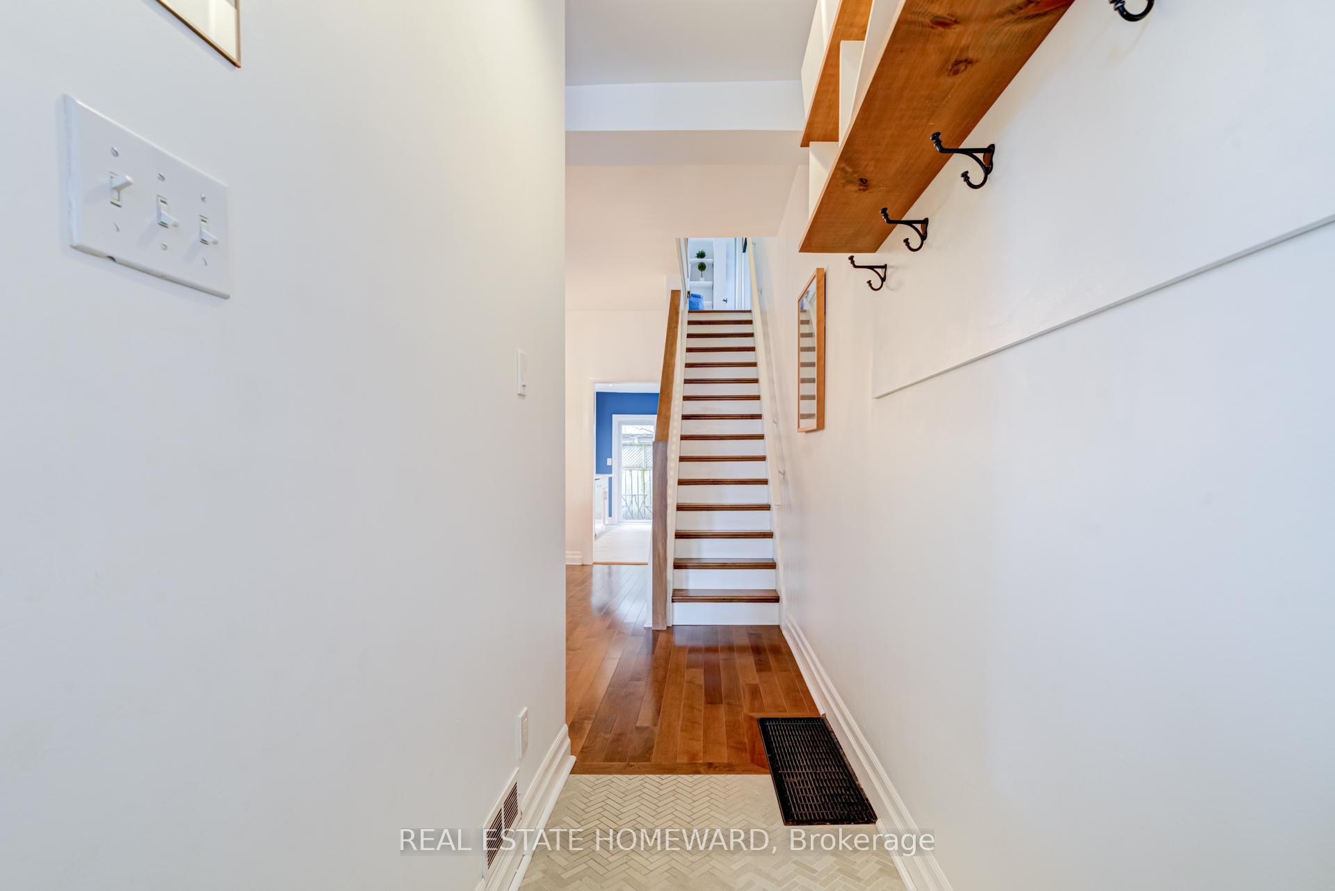Photo 3 of 104 Manning Avenue, Toronto, Trinity-Bellwoods — HOMEH