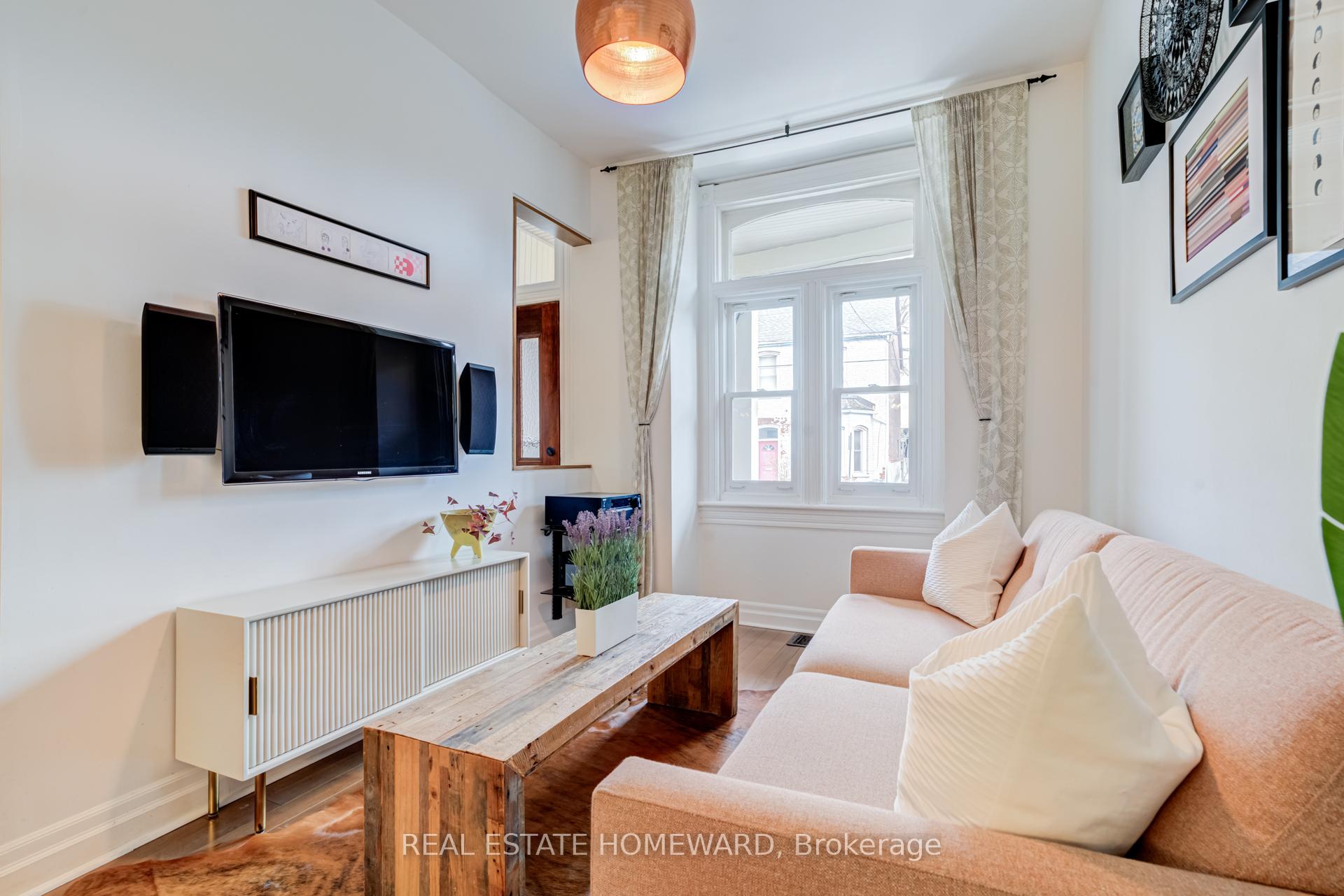 Photo 6 of 104 Manning Avenue, Toronto, Trinity-Bellwoods — HOMEH