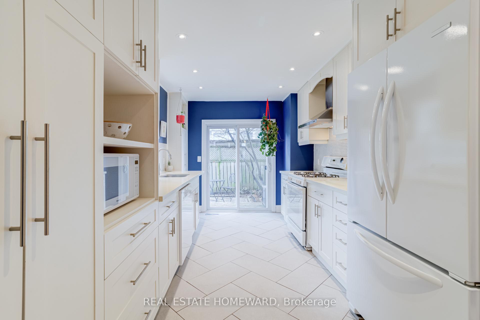 Photo 13 of 104 Manning Avenue, Toronto, Trinity-Bellwoods — HOMEH