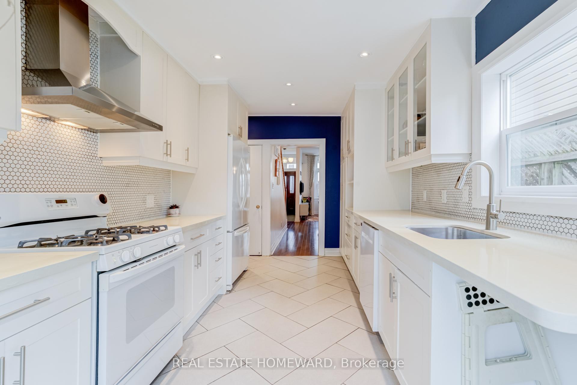 Photo 15 of 104 Manning Avenue, Toronto, Trinity-Bellwoods — HOMEH