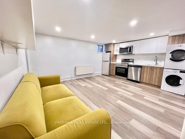 Front of Unit 5, 545 Palmerston Boulevard