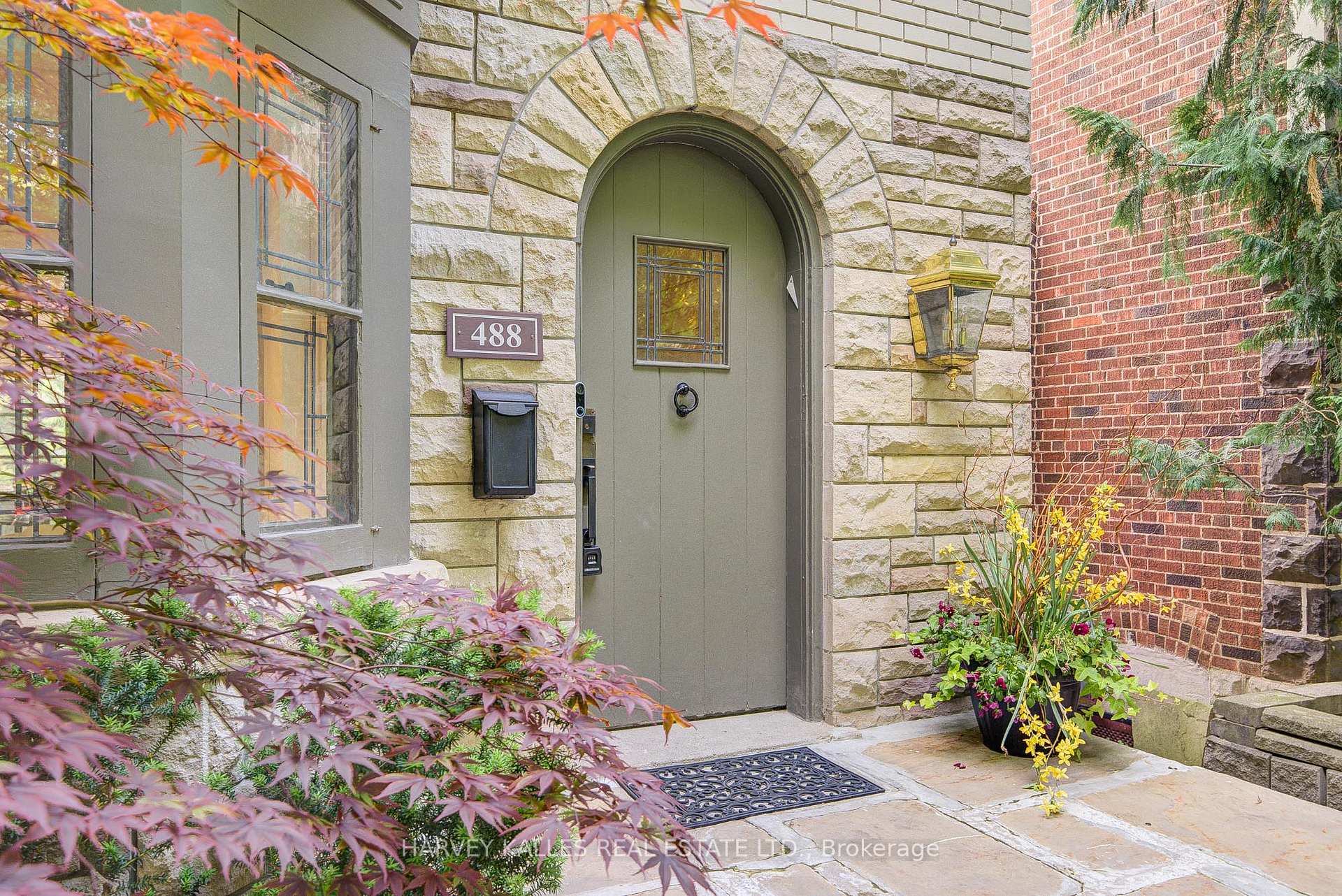 Photo 2 of 488 St. Clements Avenue, Toronto, Forest Hill North — HOMEH
