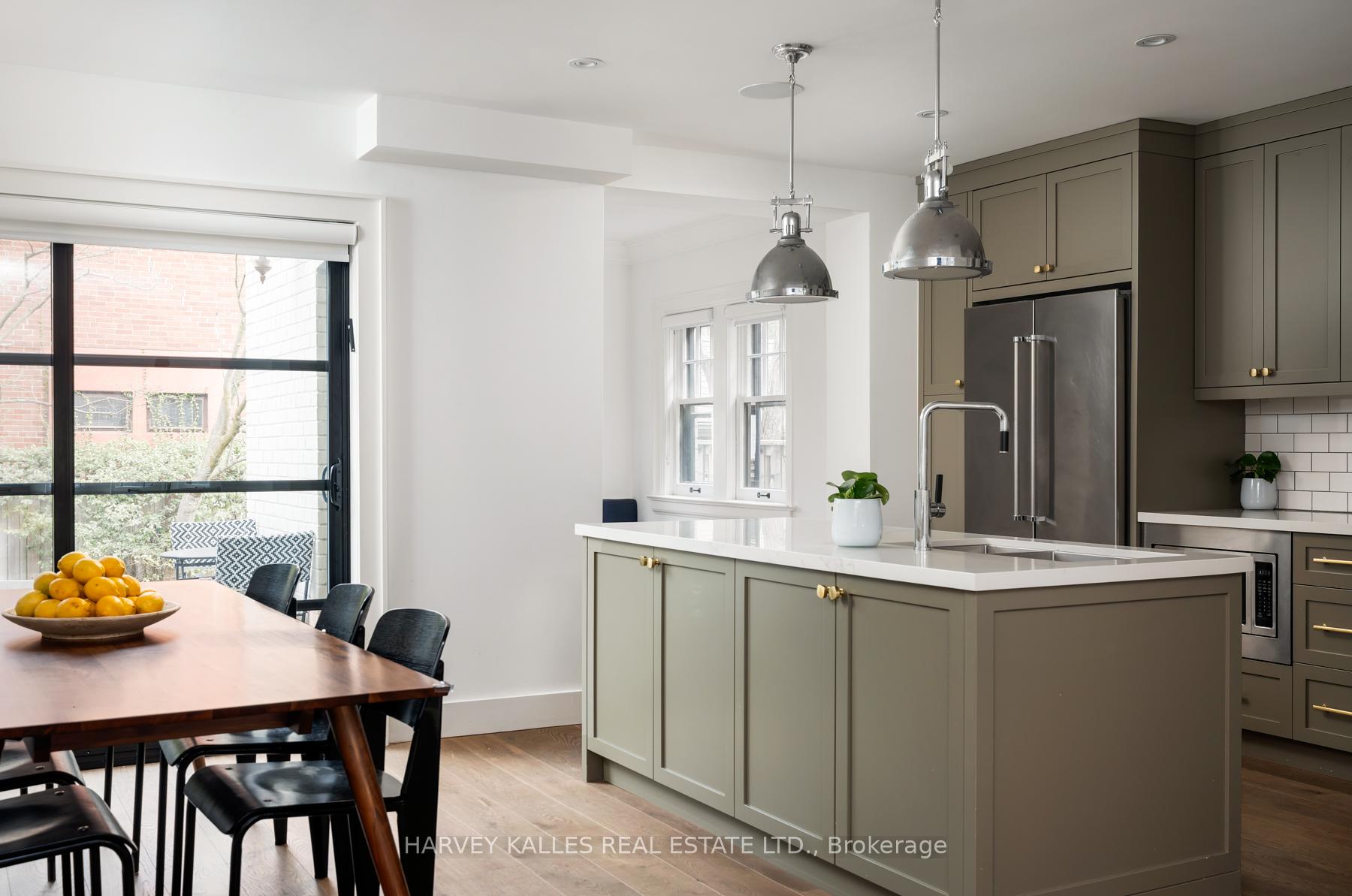 Photo 9 of 488 St. Clements Avenue, Toronto, Forest Hill North — HOMEH