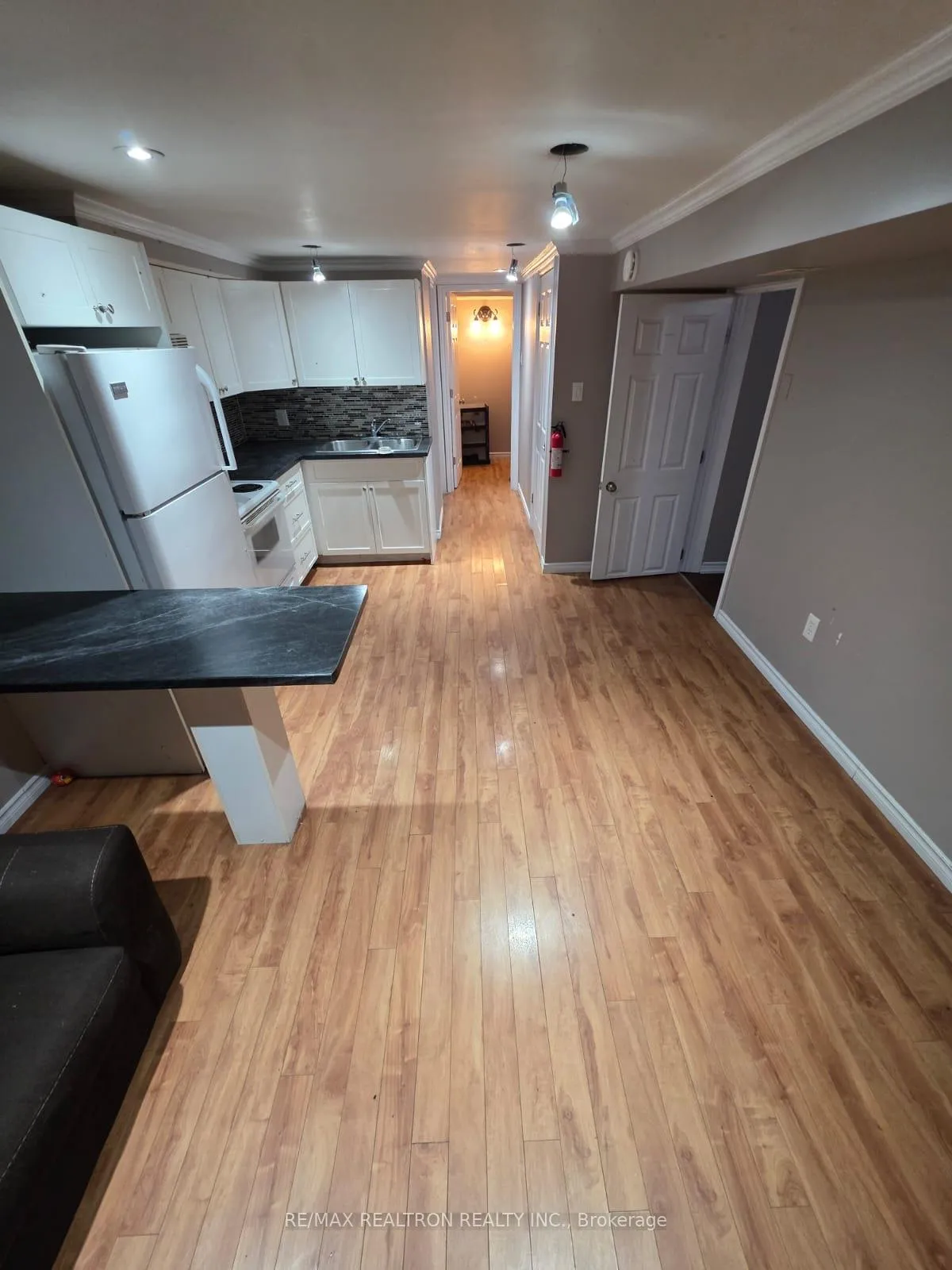 Photo 3 of Unit Basement, 1038 Barnardo Avenue E, Peterborough, Northcrest Ward 5 — HOMEH