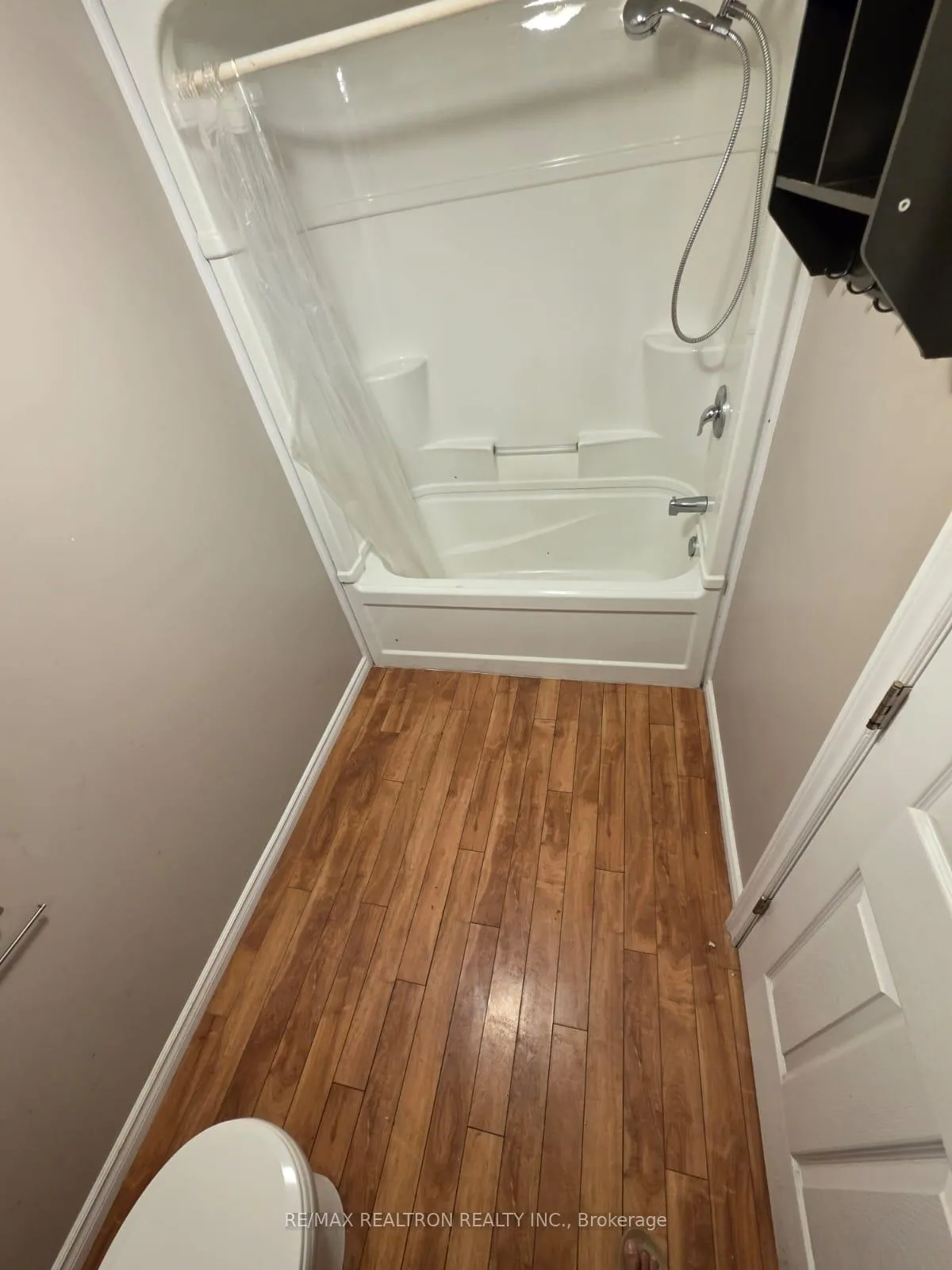Photo 8 of Unit Basement, 1038 Barnardo Avenue E, Peterborough, Northcrest Ward 5 — HOMEH