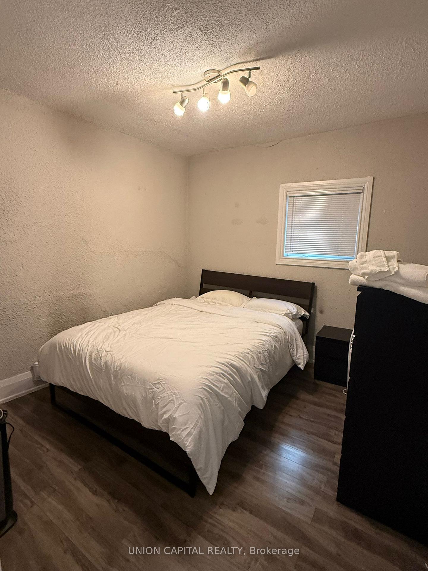 Photo 6 of 58 Centre Avenue, Toronto, University — HOMEH