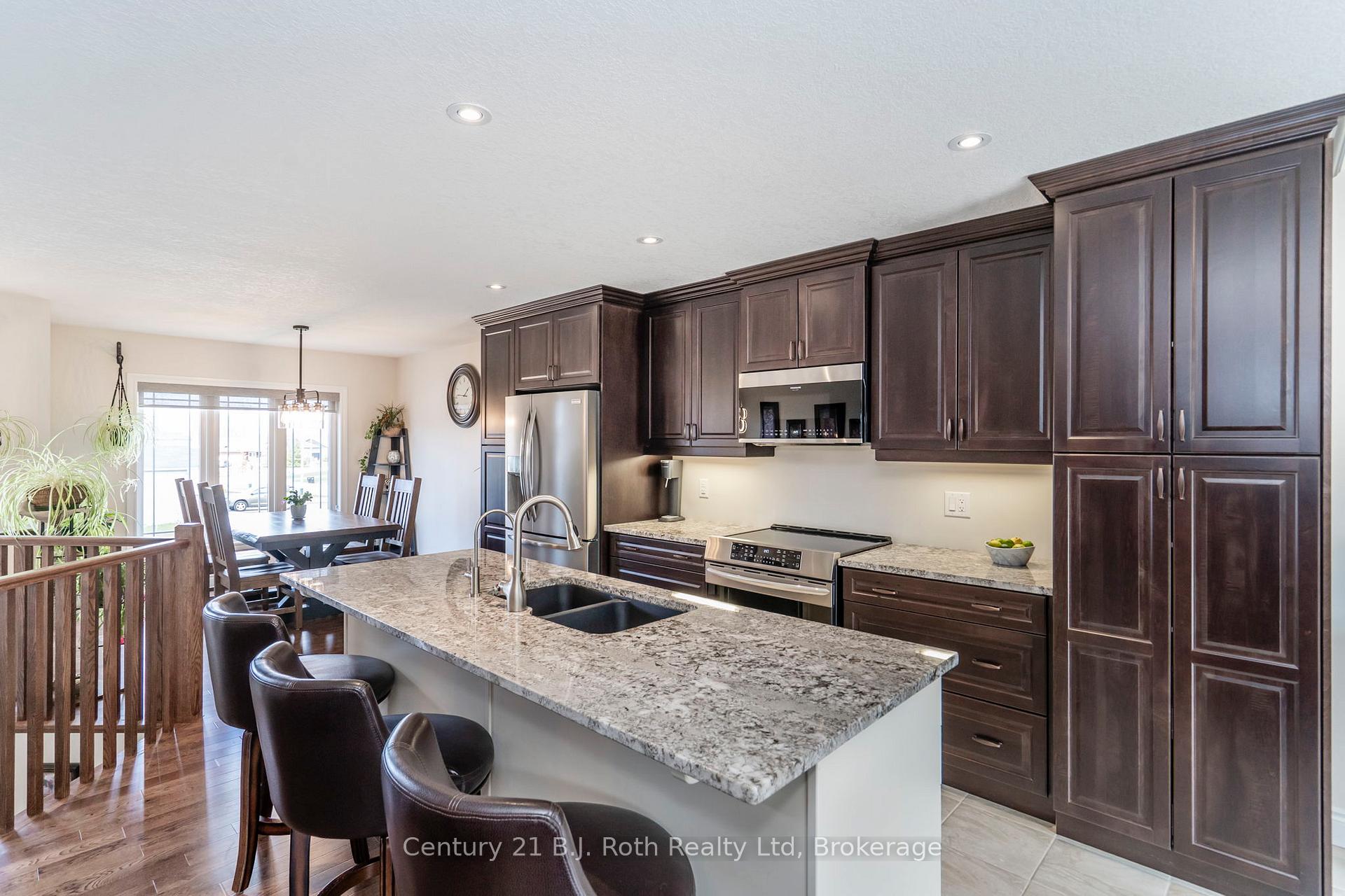 Photo 5 of 21 Ralph Dalton Boulevard, Tay, Victoria Harbour — HOMEH