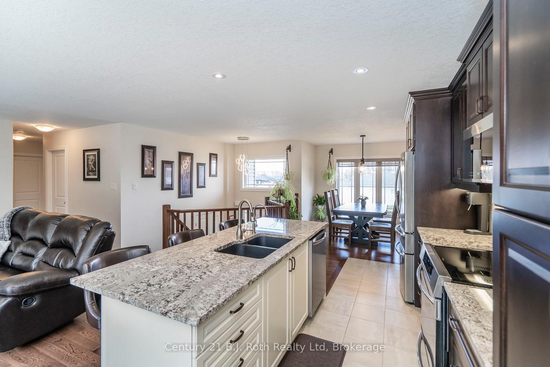 Photo 6 of 21 Ralph Dalton Boulevard, Tay, Victoria Harbour — HOMEH