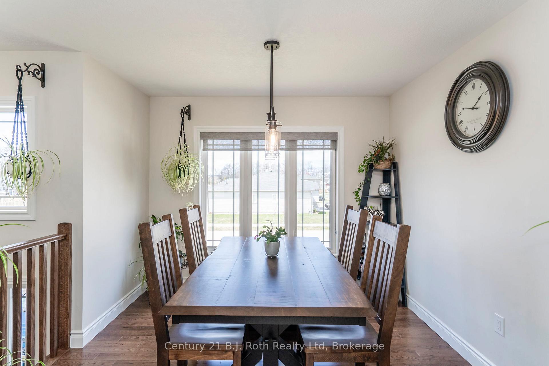 Photo 11 of 21 Ralph Dalton Boulevard, Tay, Victoria Harbour — HOMEH