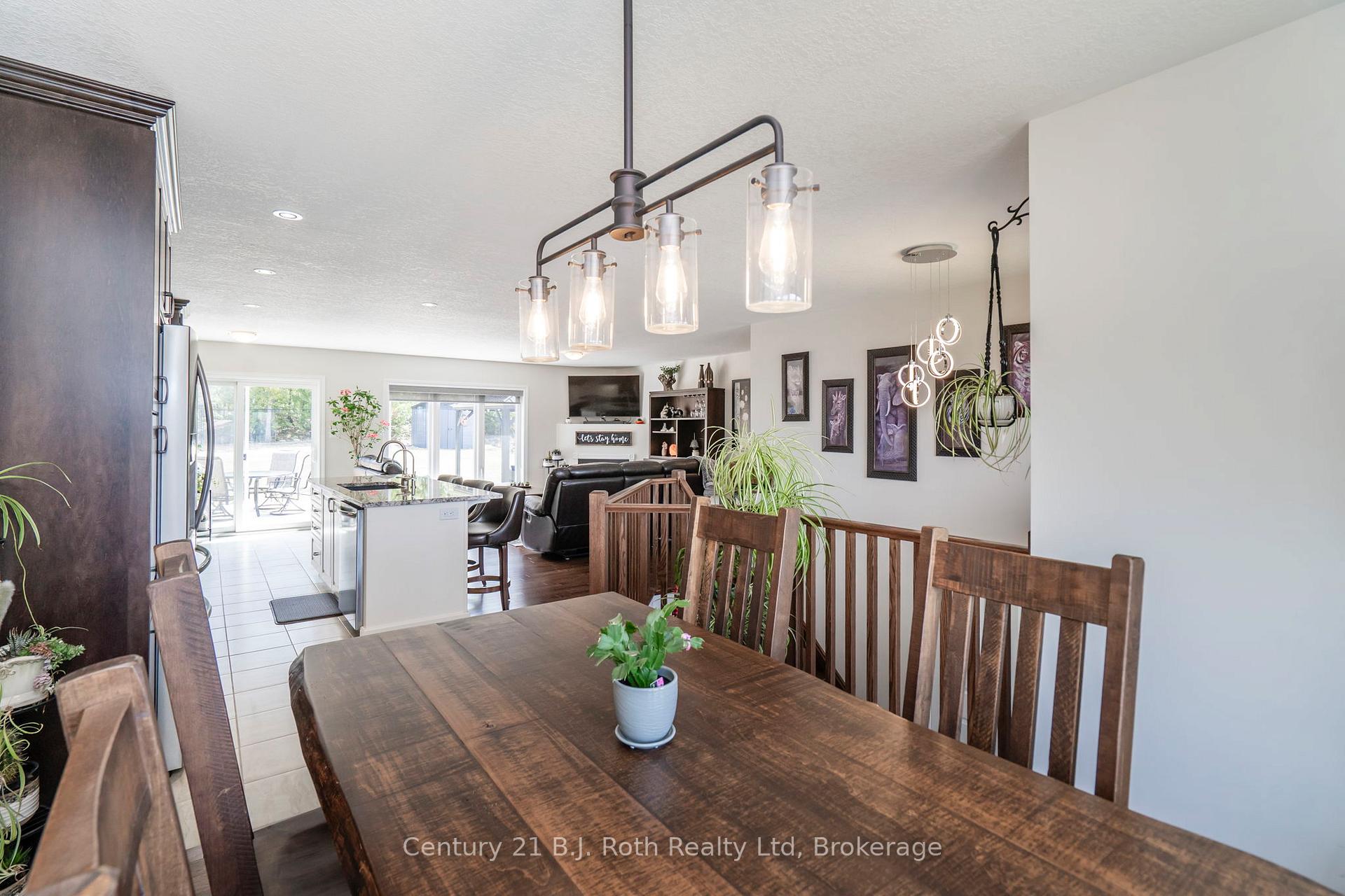 Photo 12 of 21 Ralph Dalton Boulevard, Tay, Victoria Harbour — HOMEH