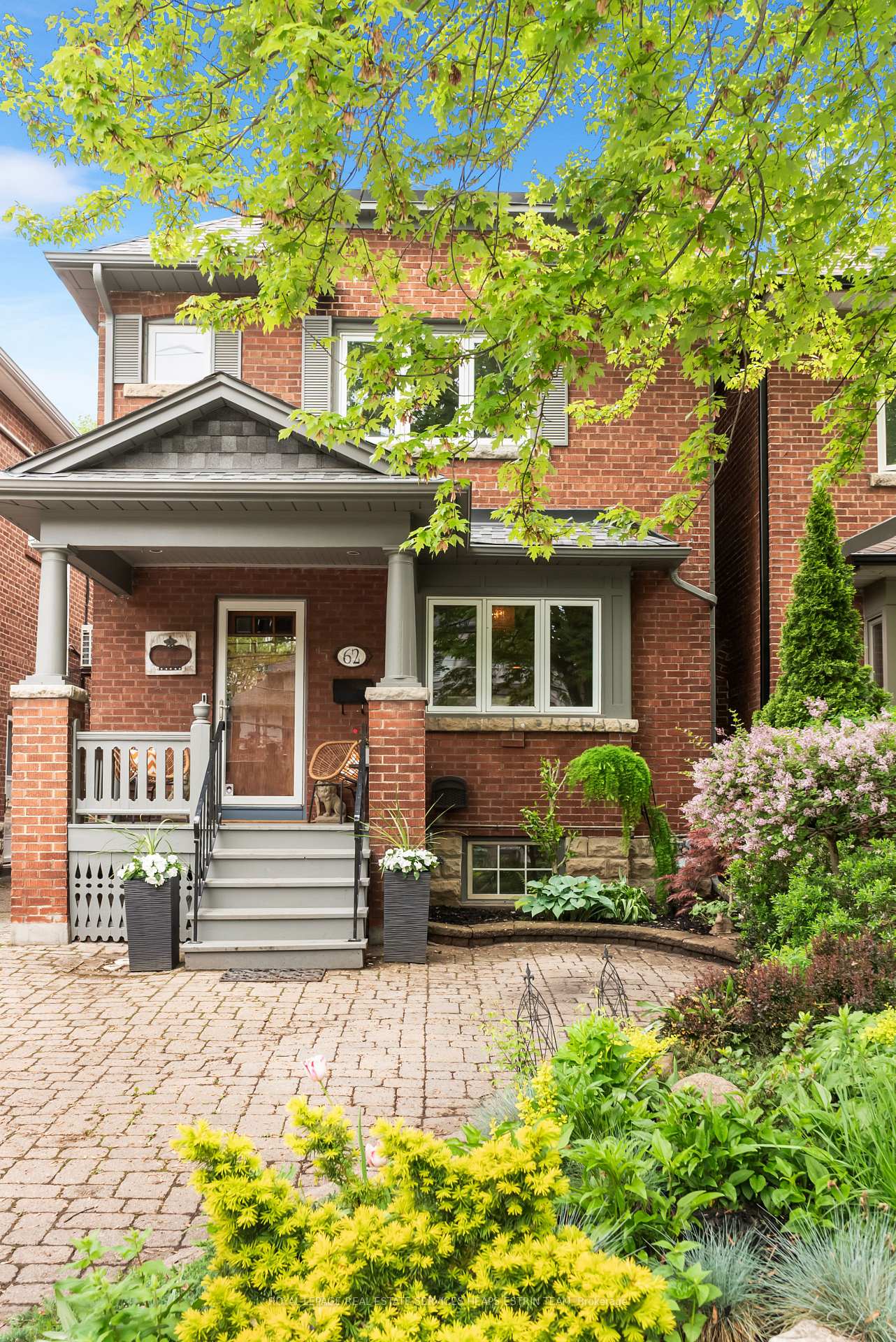 Front of 62 Fairlawn Avenue