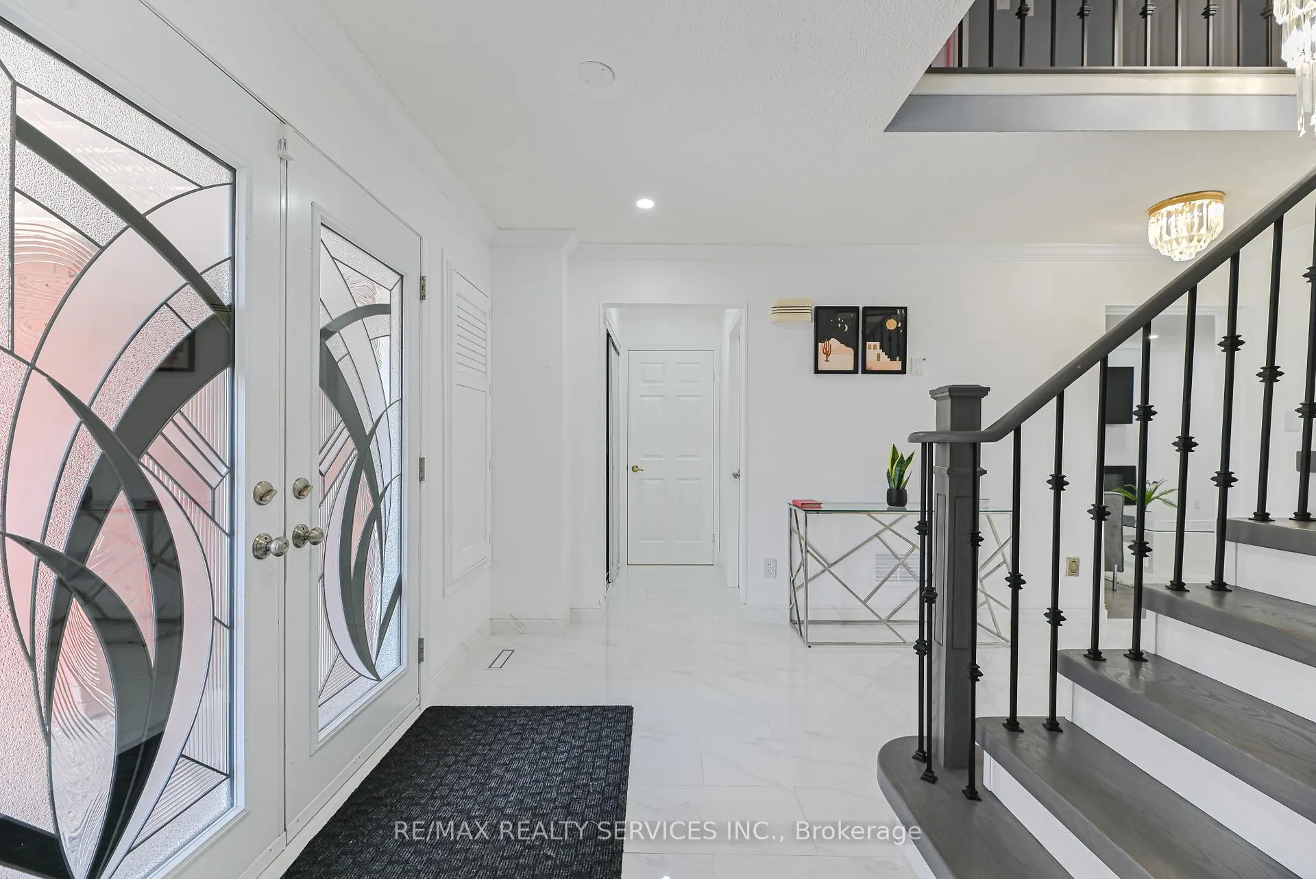 Photo 6 of 29 Leneck Avenue, Brampton, Northwood Park — HOMEH