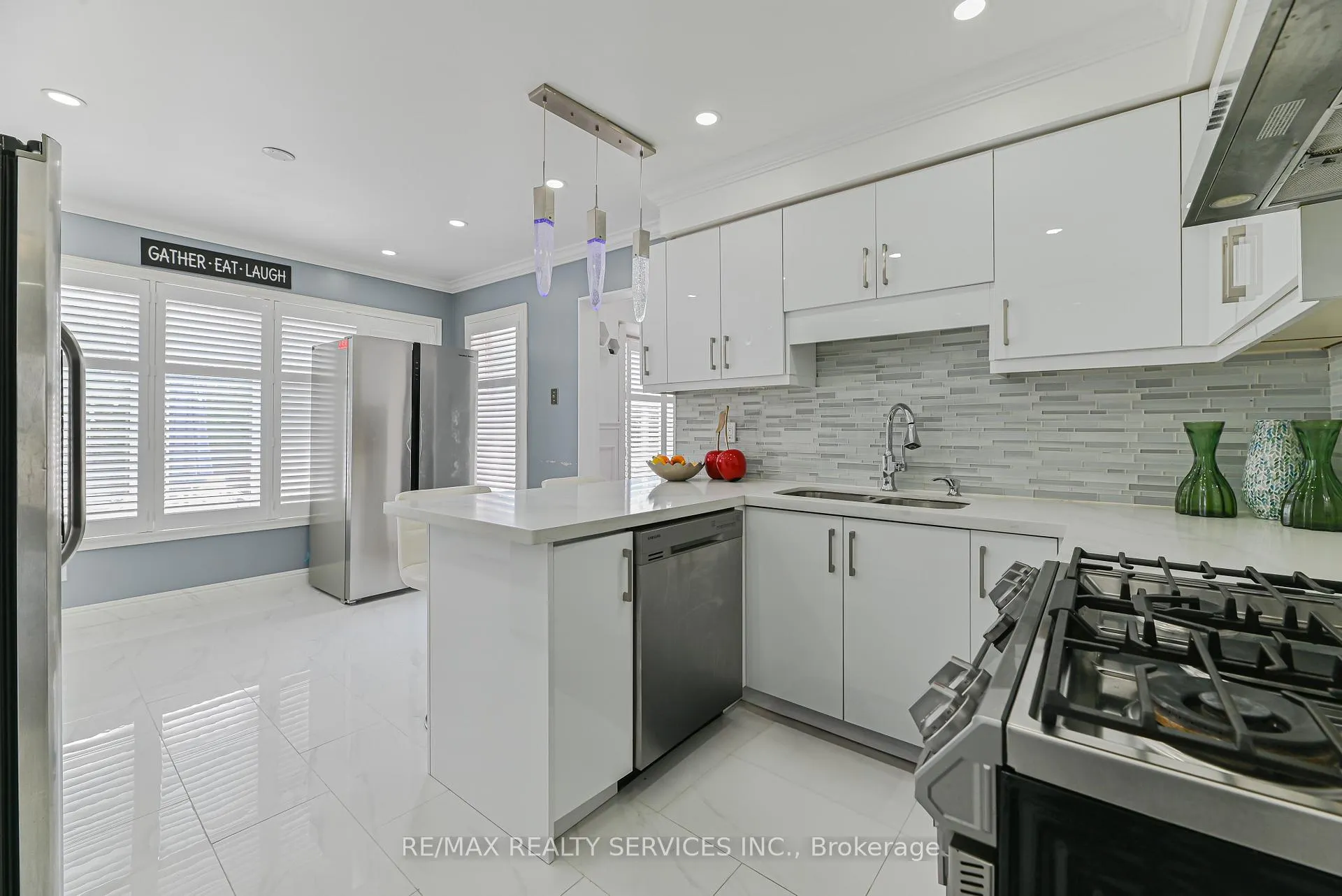 Photo 17 of 29 Leneck Avenue, Brampton, Northwood Park — HOMEH