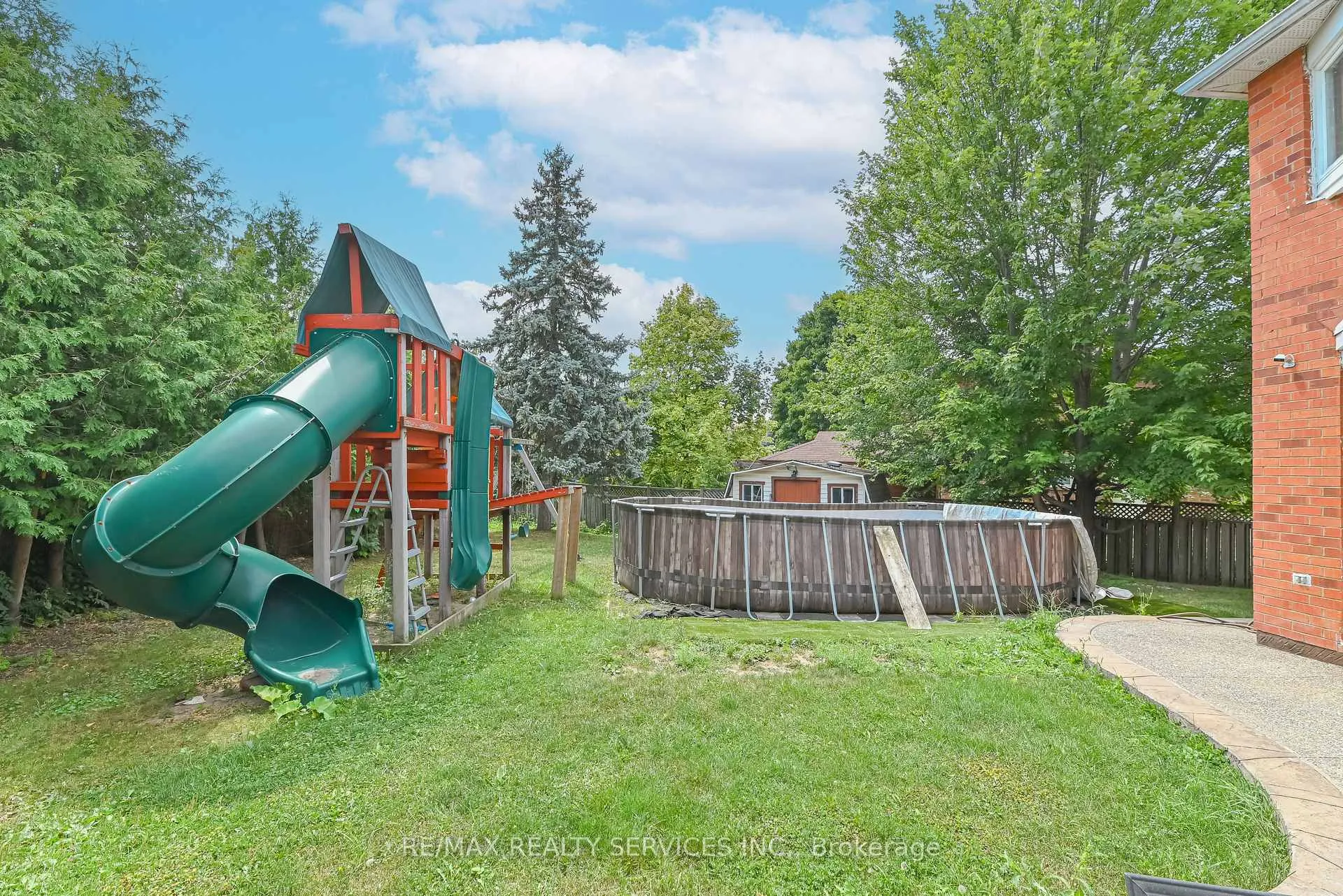 Photo 49 of 29 Leneck Avenue, Brampton, Northwood Park — HOMEH