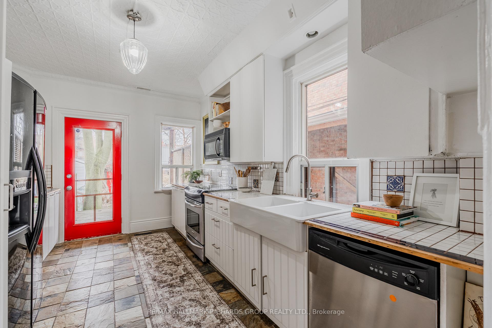 Photo 8 of 575 Lansdowne Avenue, Toronto, Dufferin Grove — HOMEH