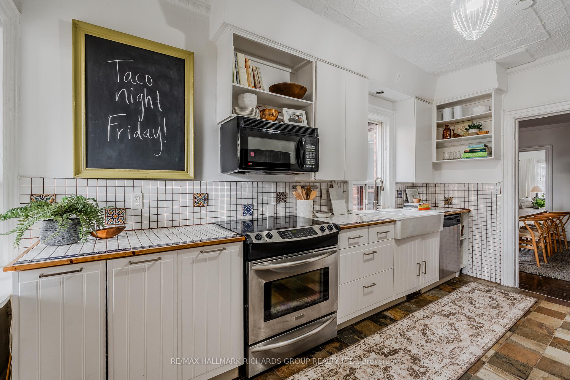 Photo 10 of 575 Lansdowne Avenue, Toronto, Dufferin Grove — HOMEH
