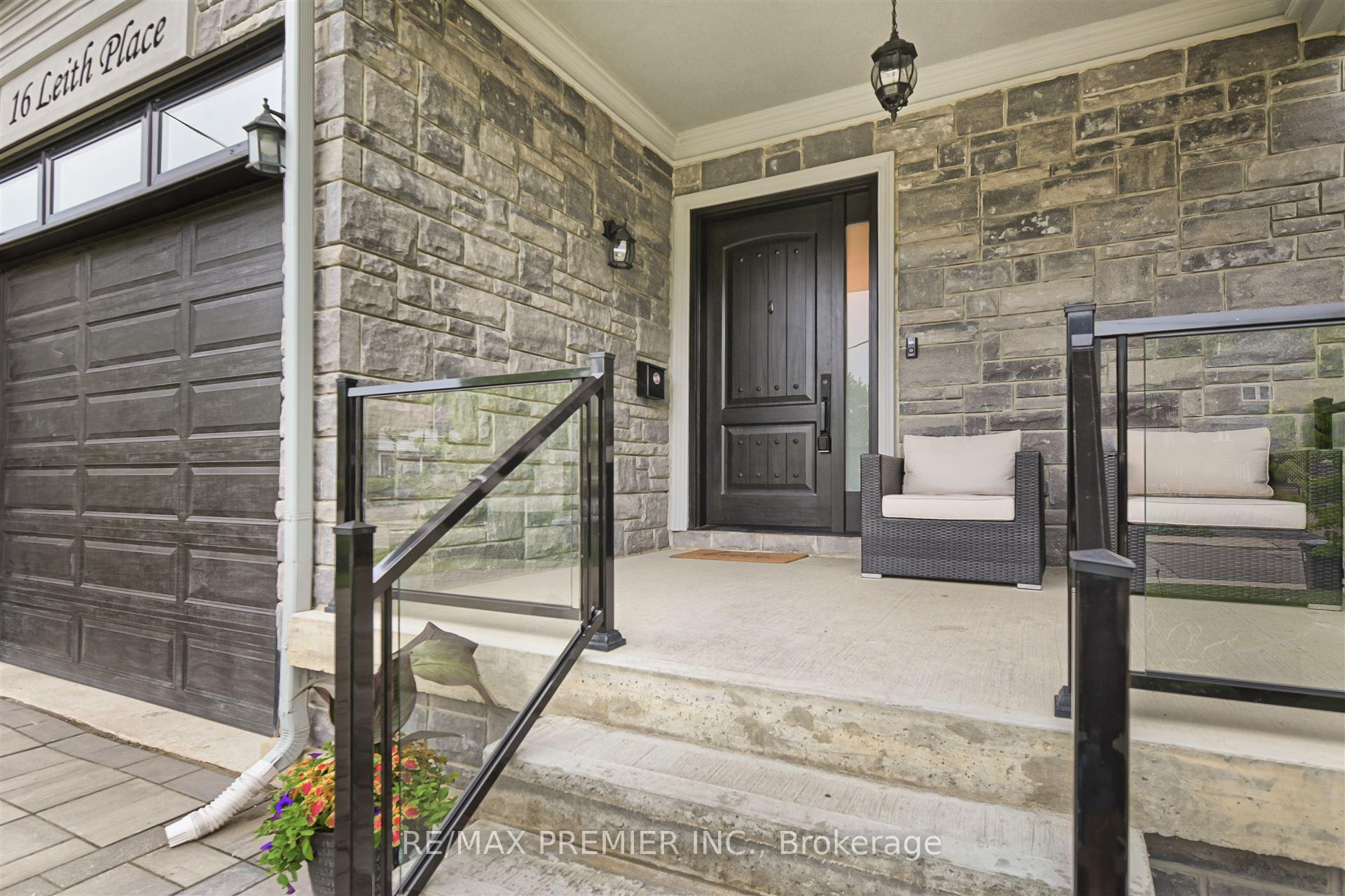 Photo 2 of 16 Leith Place, Toronto, Lawrence Park North — HOMEH