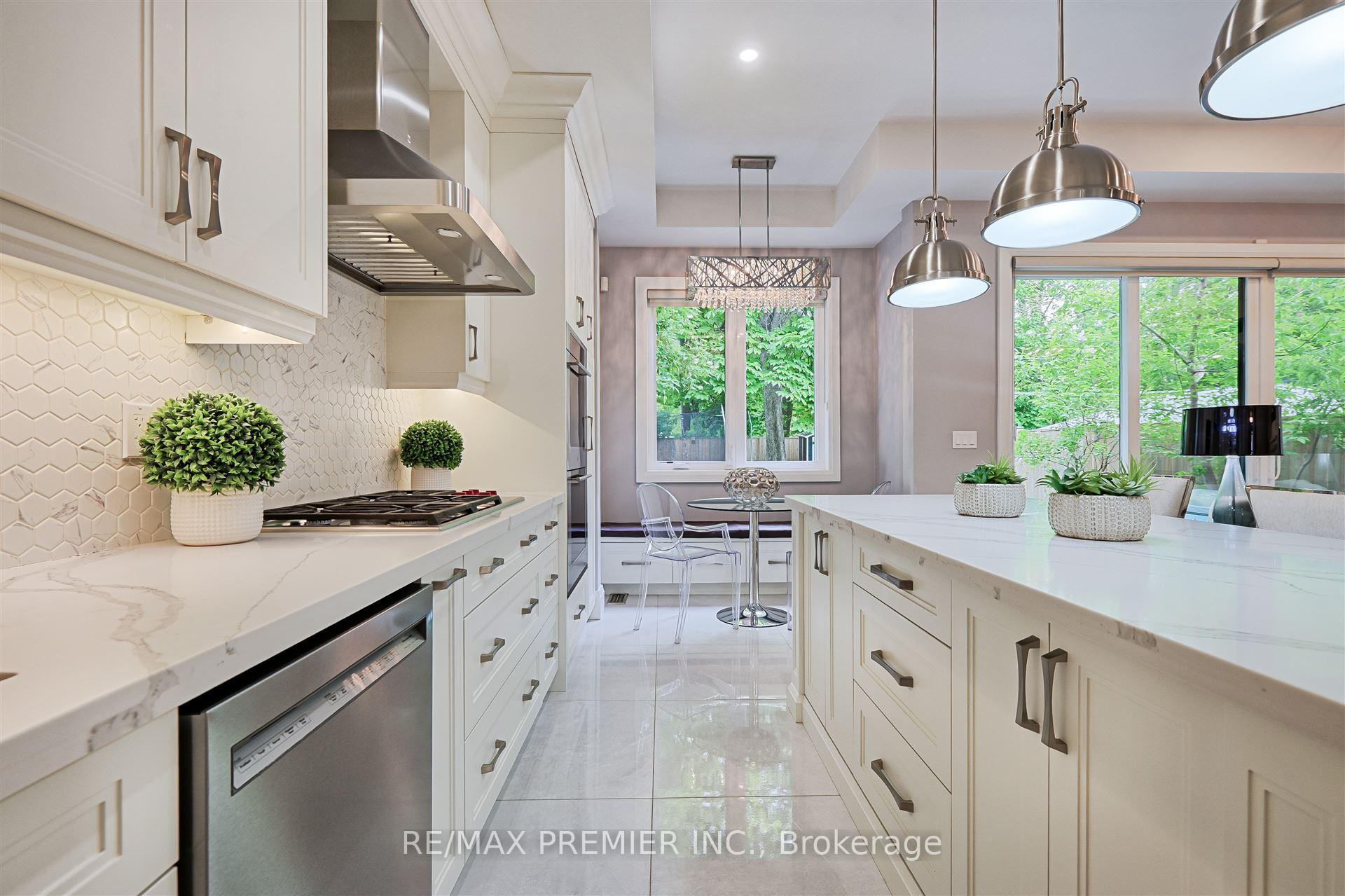 Photo 10 of 16 Leith Place, Toronto, Lawrence Park North — HOMEH