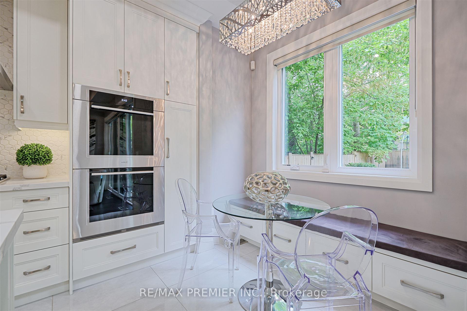 Photo 12 of 16 Leith Place, Toronto, Lawrence Park North — HOMEH