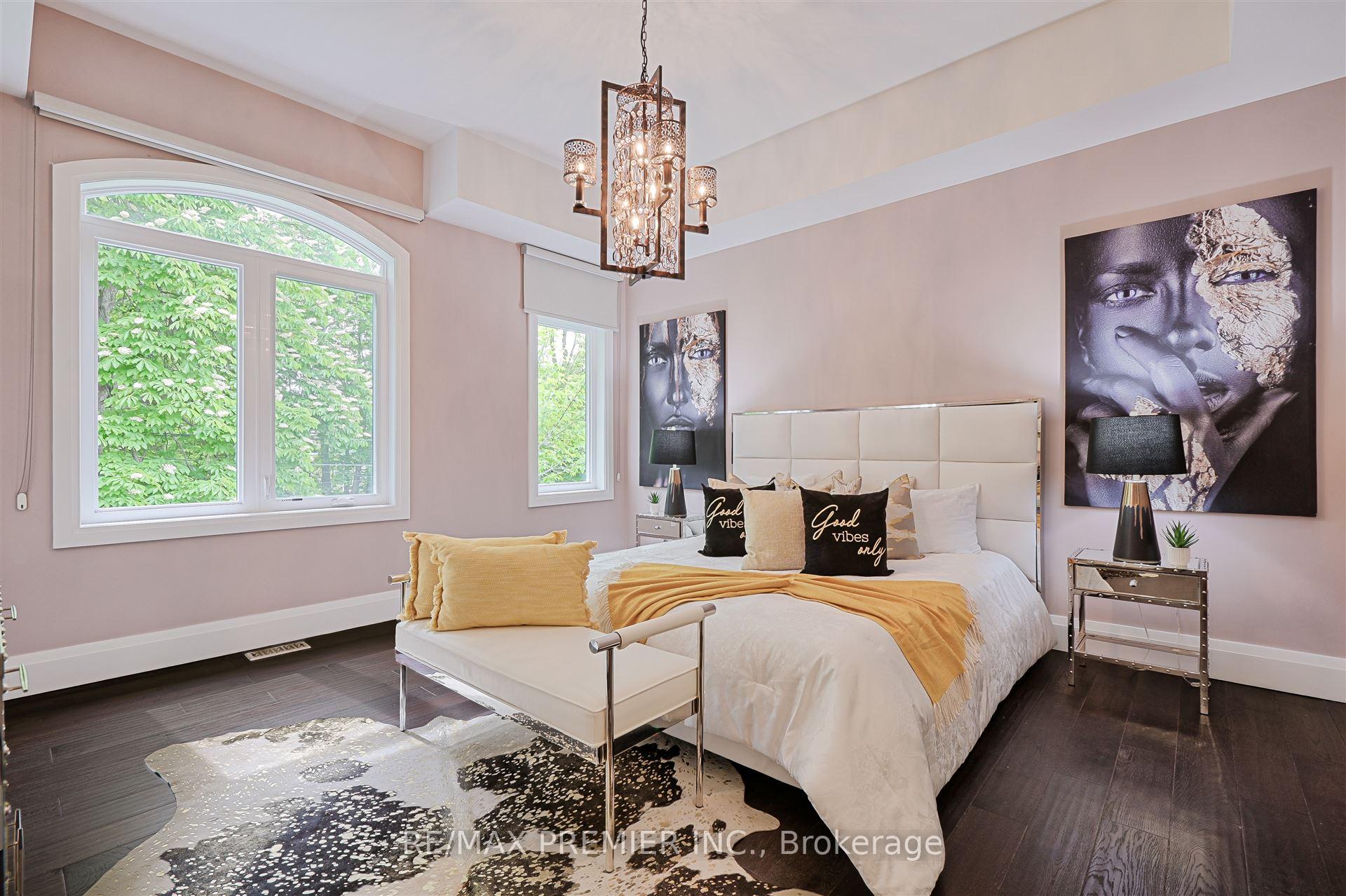 Photo 17 of 16 Leith Place, Toronto, Lawrence Park North — HOMEH