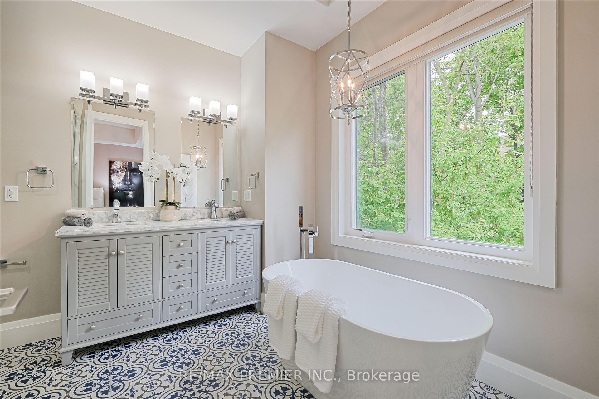 Photo 21 of 16 Leith Place, Toronto, Lawrence Park North — HOMEH