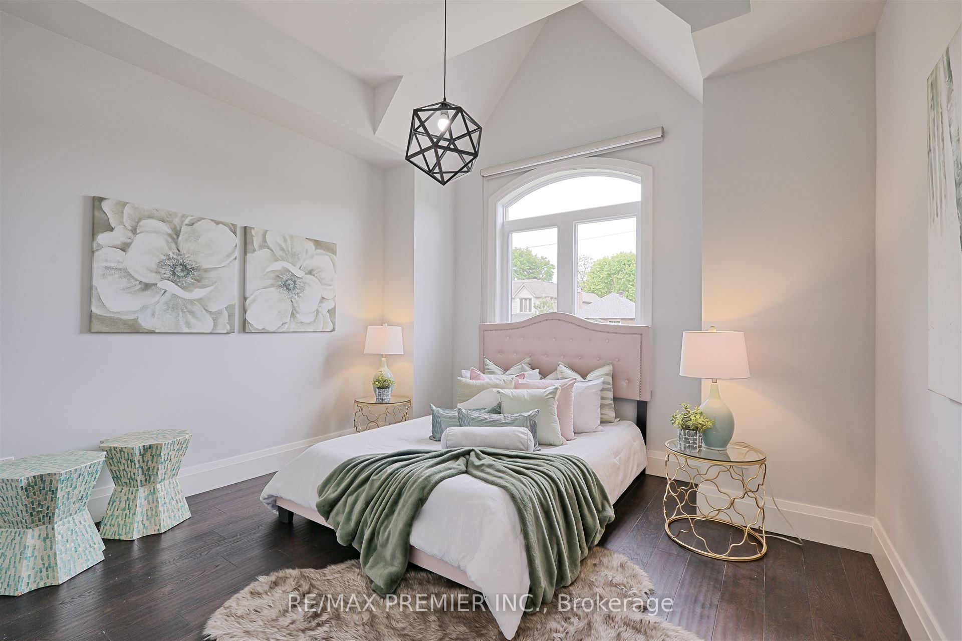 Photo 24 of 16 Leith Place, Toronto, Lawrence Park North — HOMEH