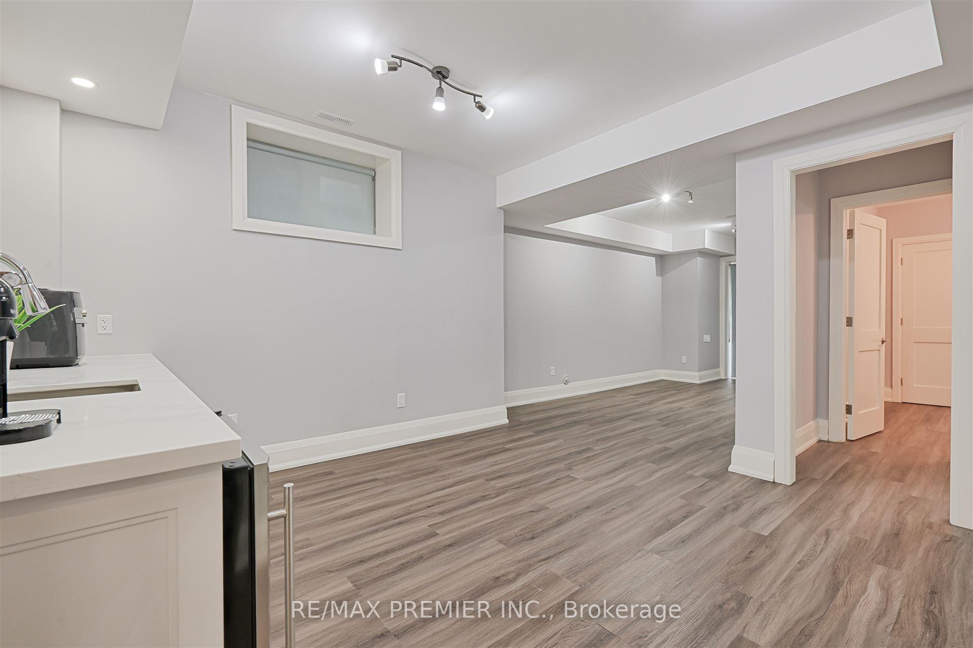 Photo 33 of 16 Leith Place, Toronto, Lawrence Park North — HOMEH