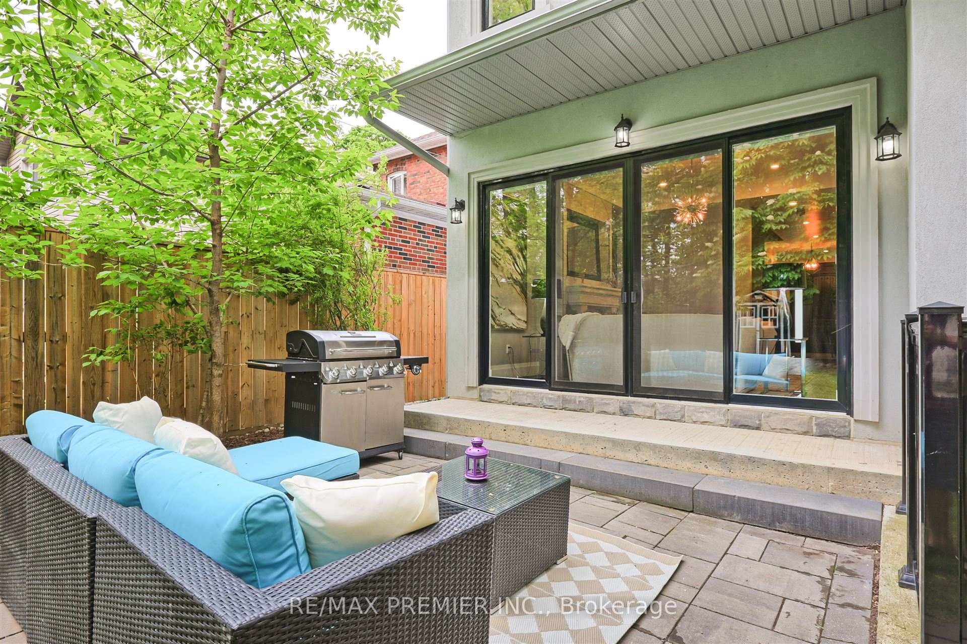 Photo 38 of 16 Leith Place, Toronto, Lawrence Park North — HOMEH