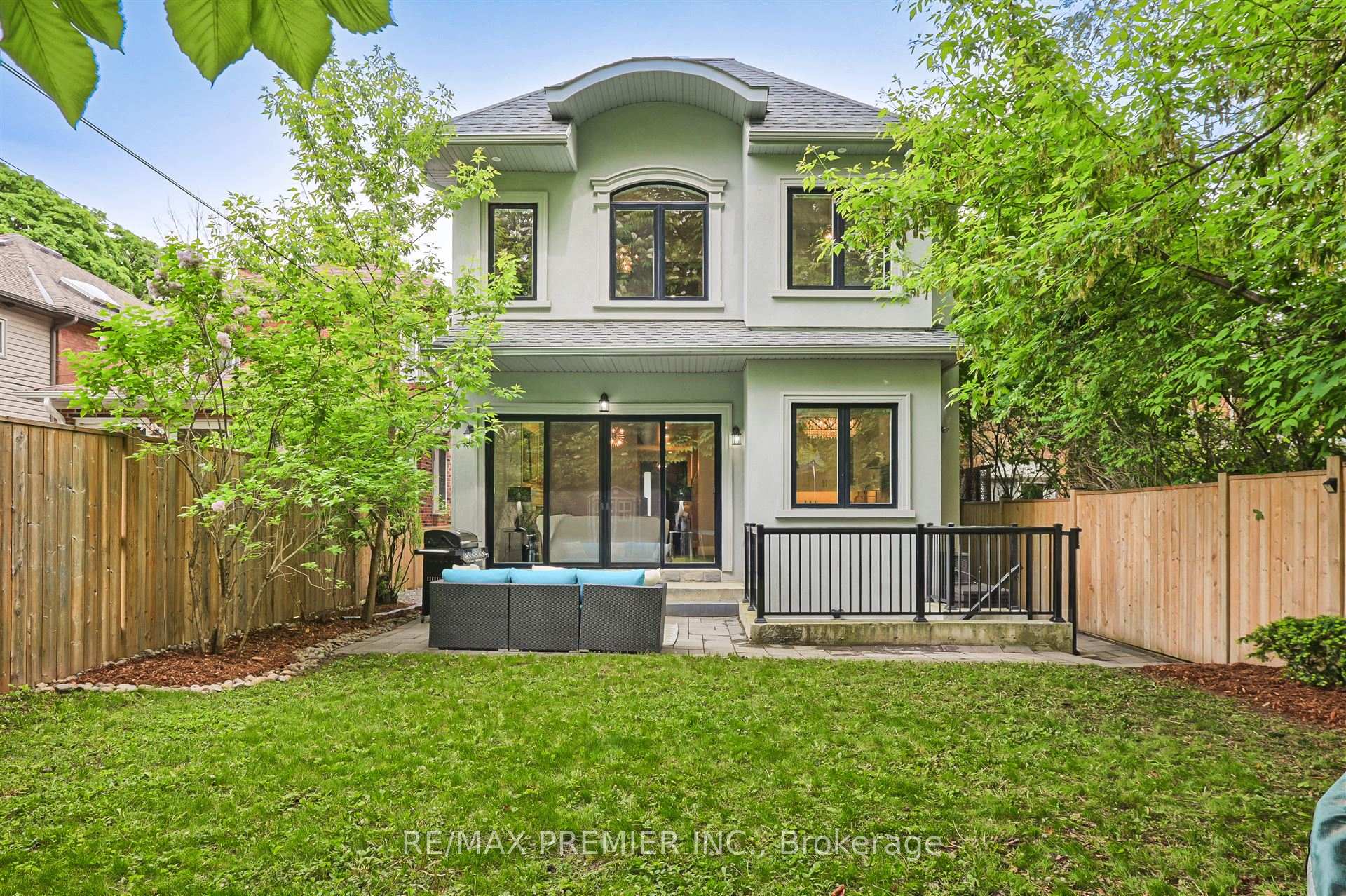Photo 41 of 16 Leith Place, Toronto, Lawrence Park North — HOMEH