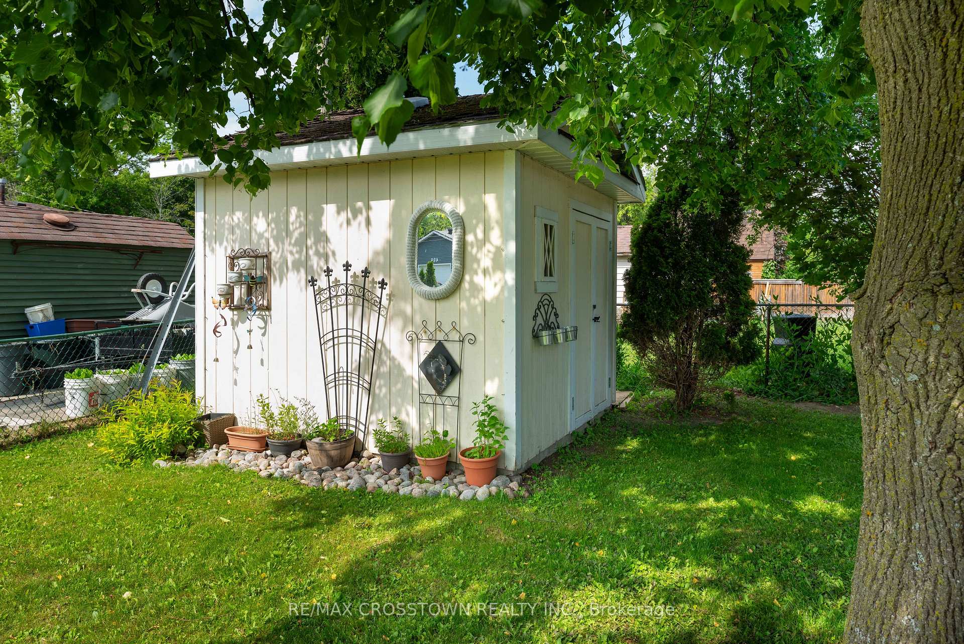 Photo 4 of 493 7th Avenue, Tay, Port McNicoll — HOMEH