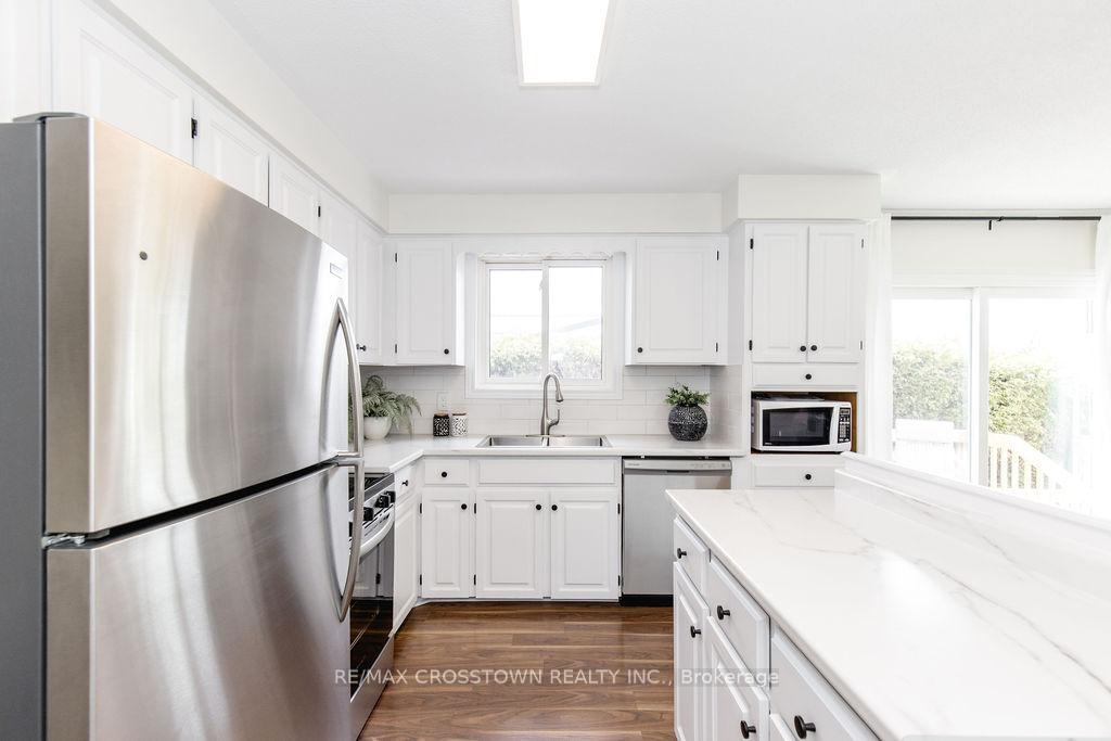 Photo 9 of 493 7th Avenue, Tay, Port McNicoll — HOMEH