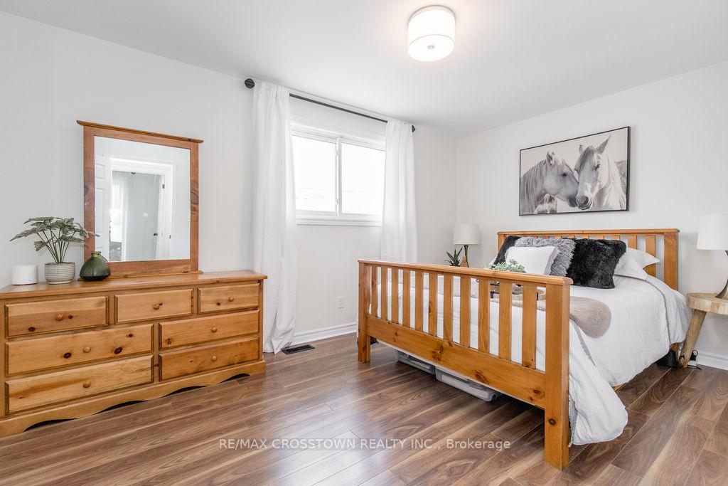 Photo 24 of 493 7th Avenue, Tay, Port McNicoll — HOMEH