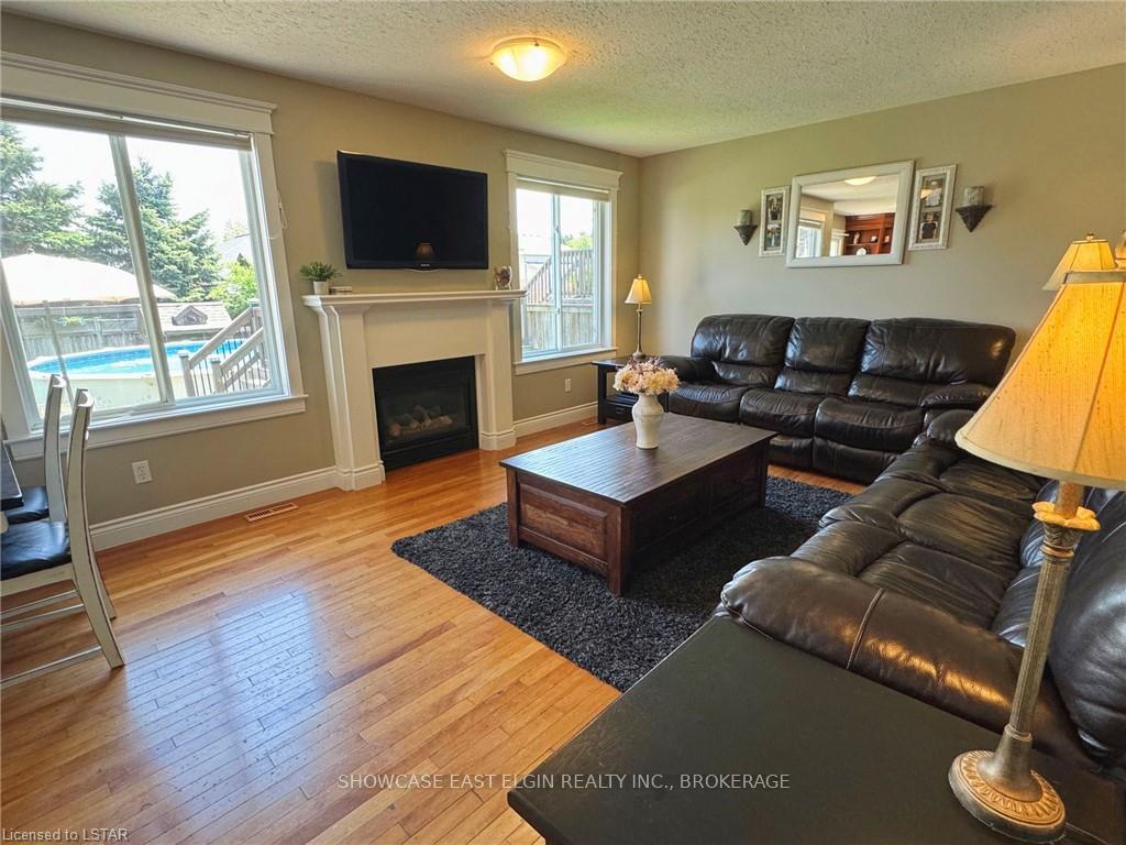 Photo 6 of 6 Woodvale Drive, Thames Centre, Dorchester — HOMEH